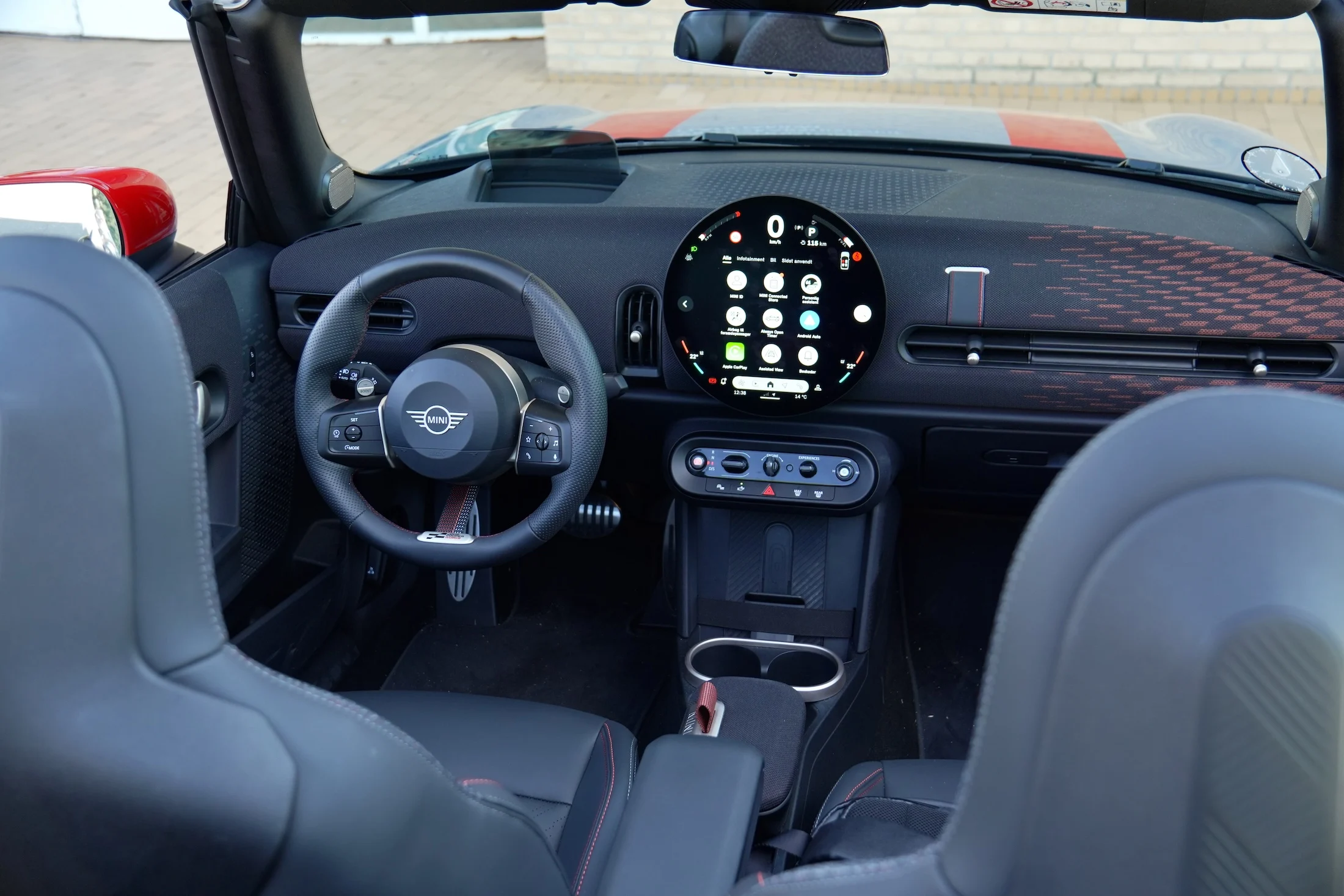 TEST Mini Cooper Cabriolet JCW MBB 132