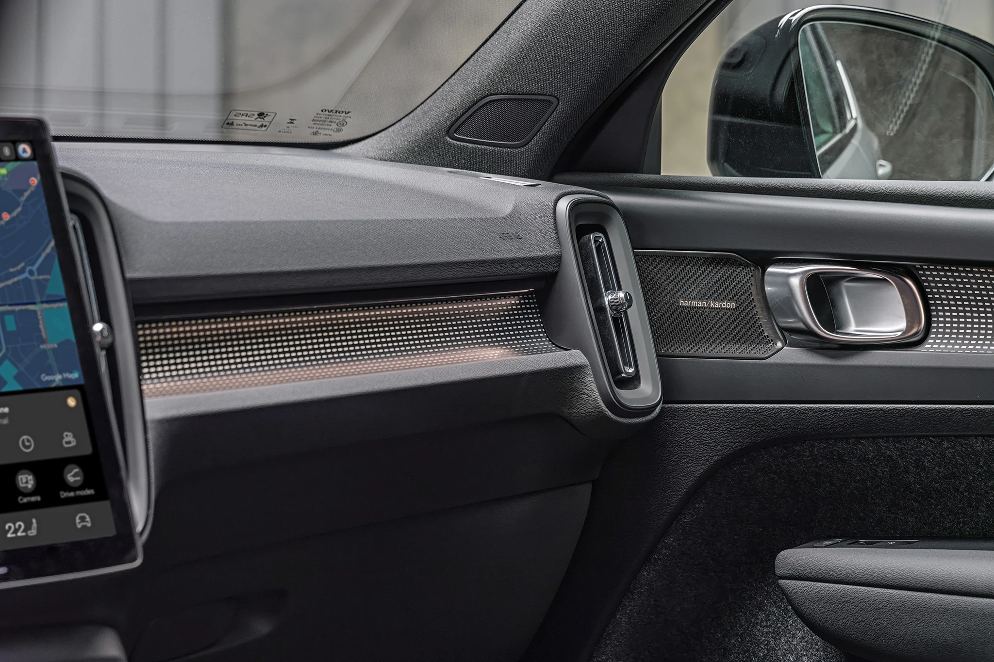 Volvo EX40 official-7