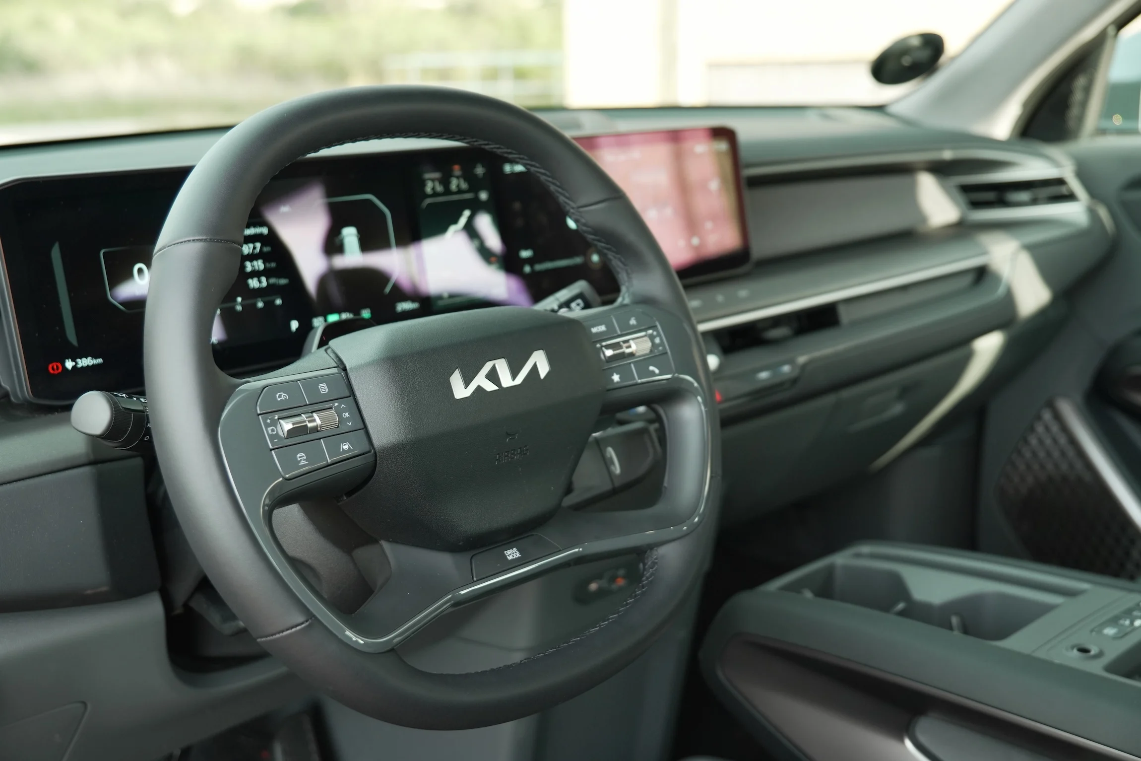 TEST Kia EV9 SR MBB 720