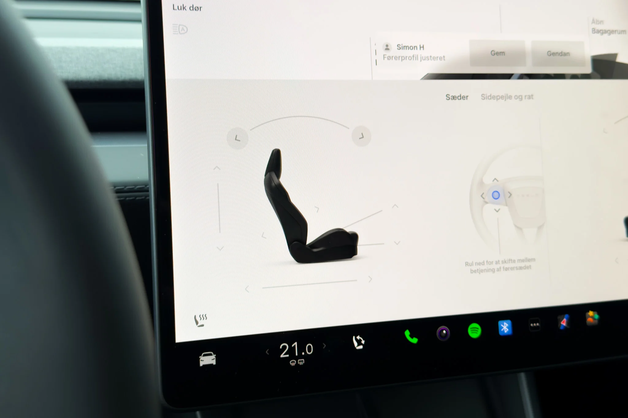 Tesla Model Y Baghjulstræk - Interiør-06