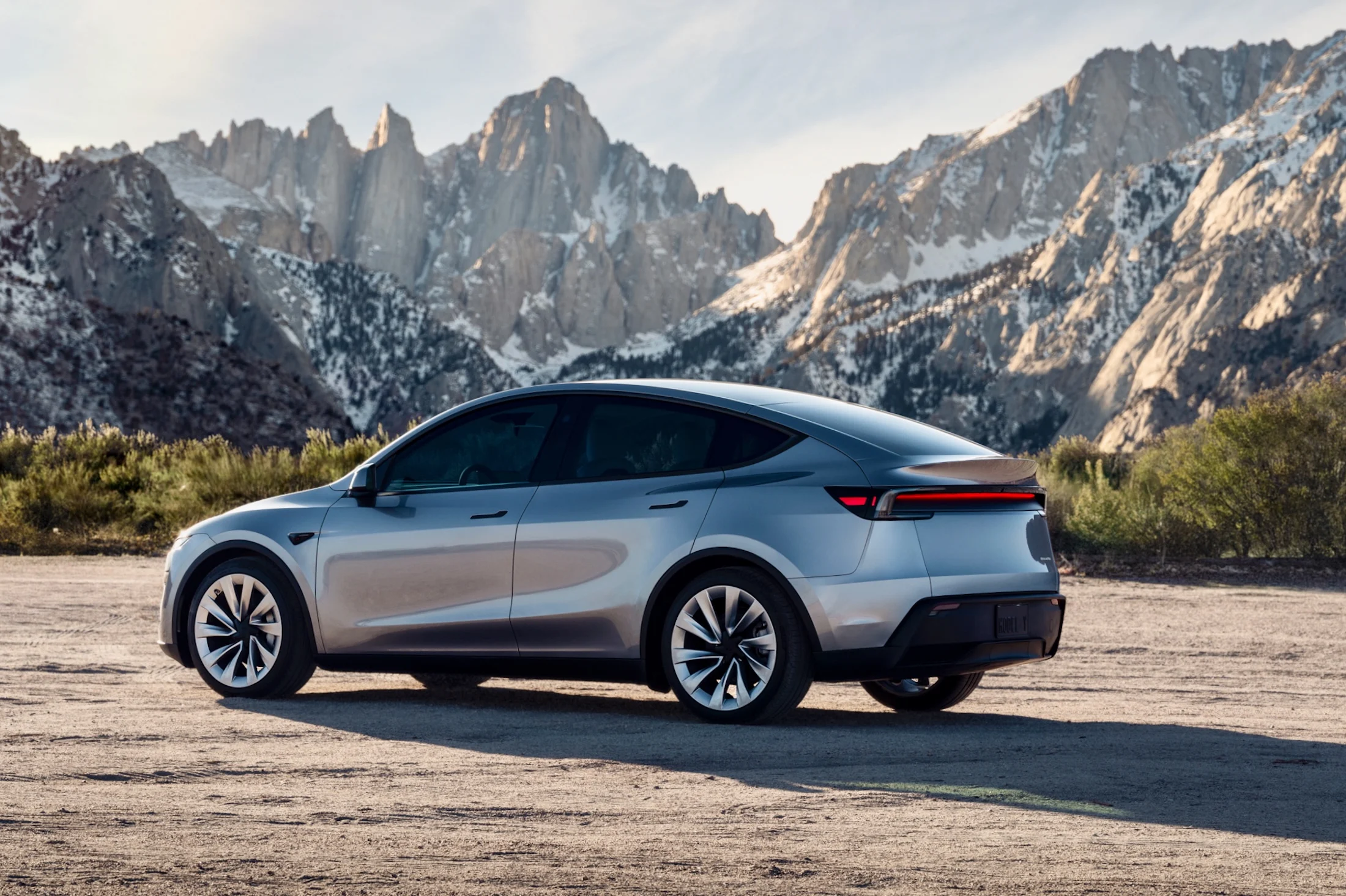Tesla Model Y 2025