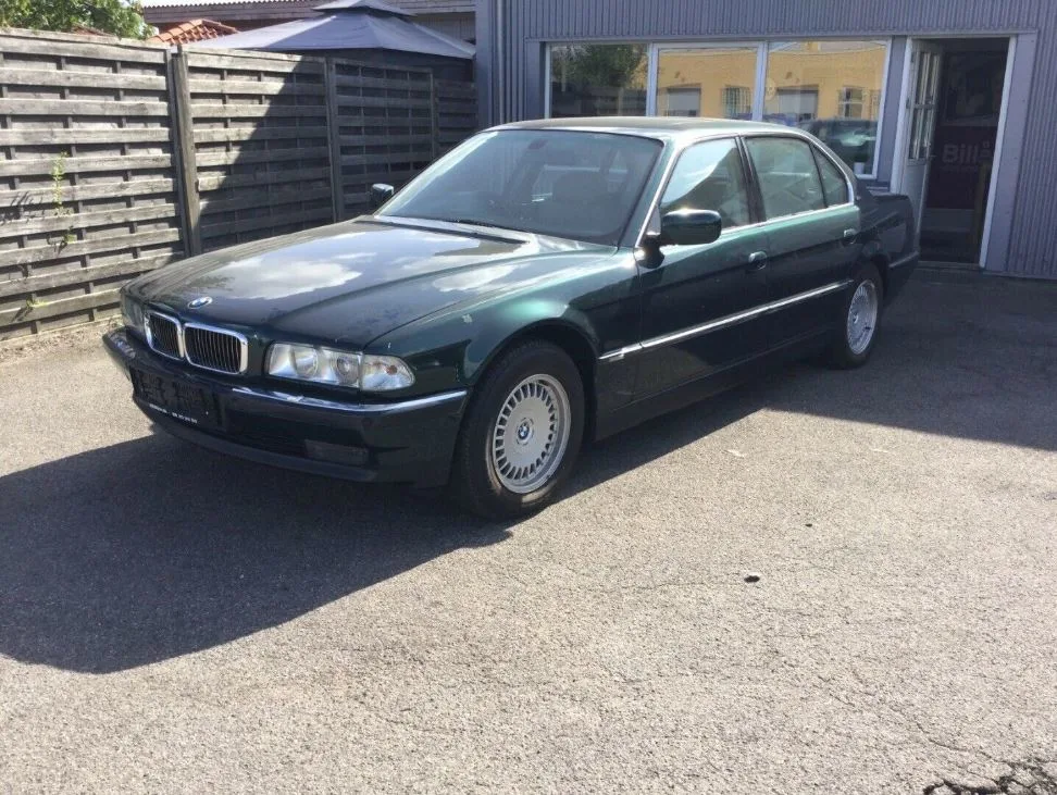 BMW 750iL front