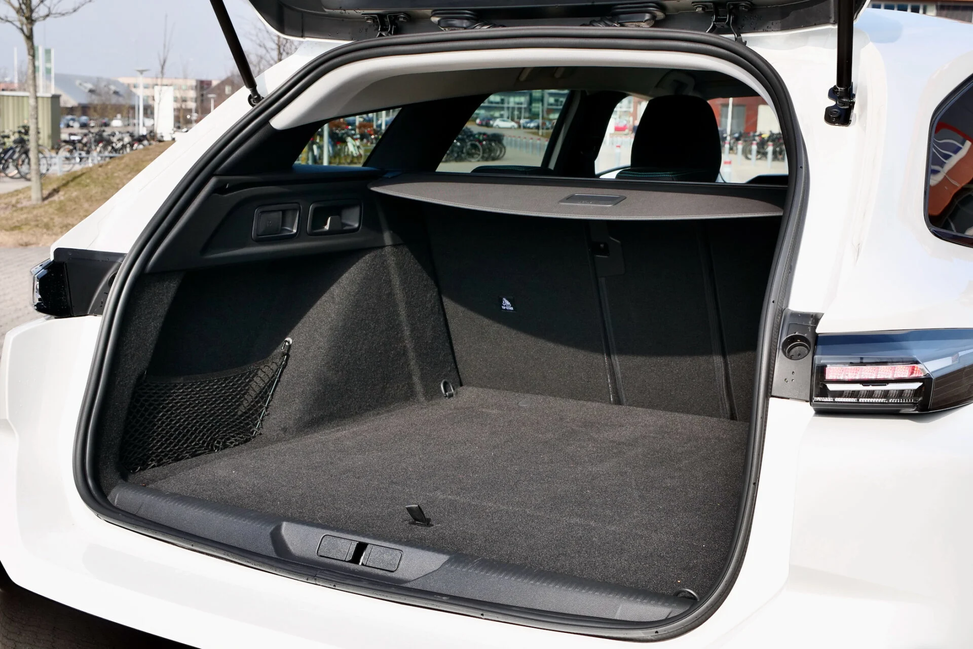 TEST Peugeot 308 SW Hybrid 225 881