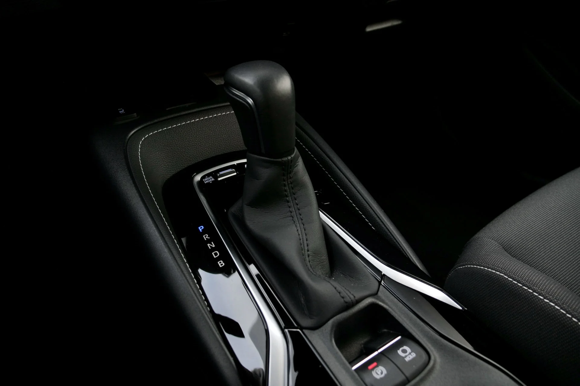 Bilbasen DUEL Kia Ceed SW PHEV vs Suzuki Swace Hybrid9918