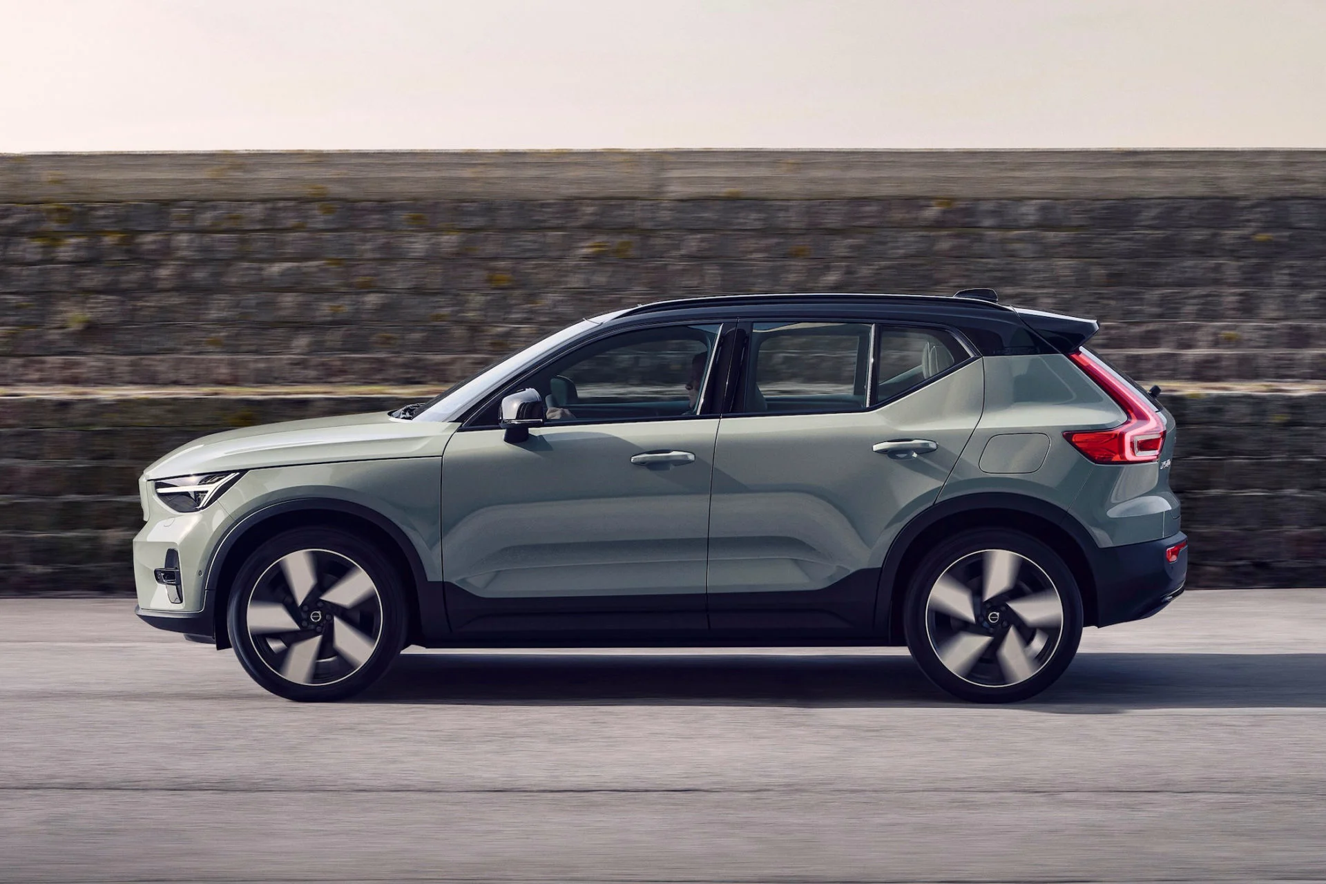 XC40 Recharge Twin, Sage Green