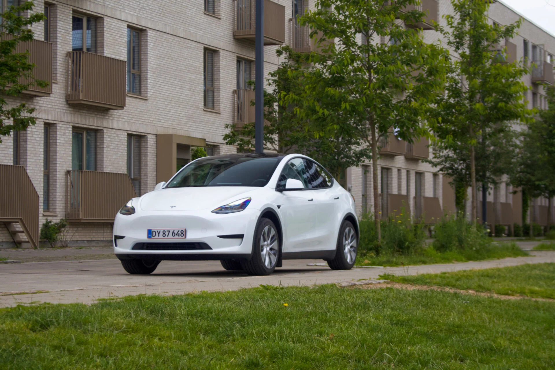 Tesla Model Y LR RWD-19