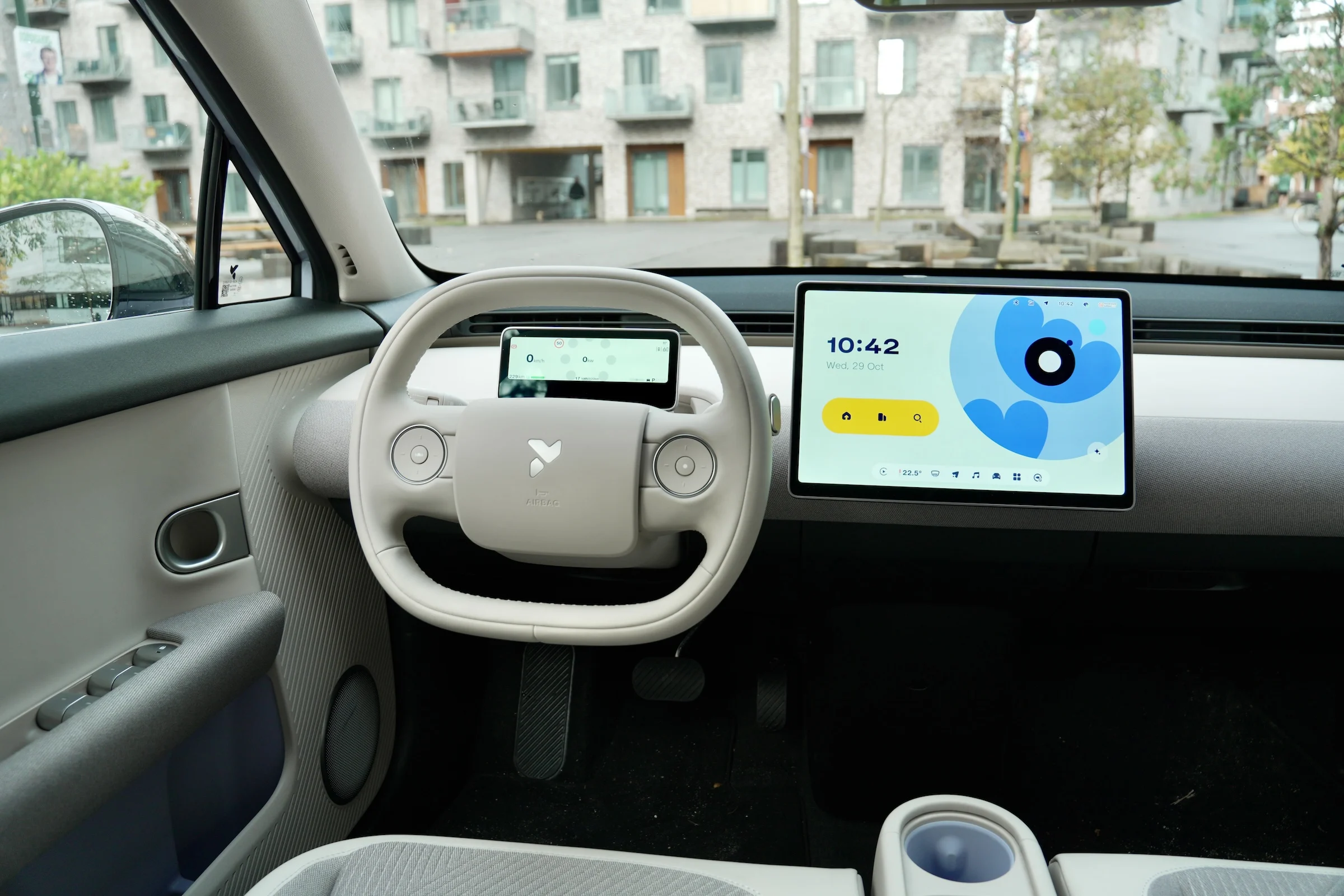 TEST Firefly MBB 660