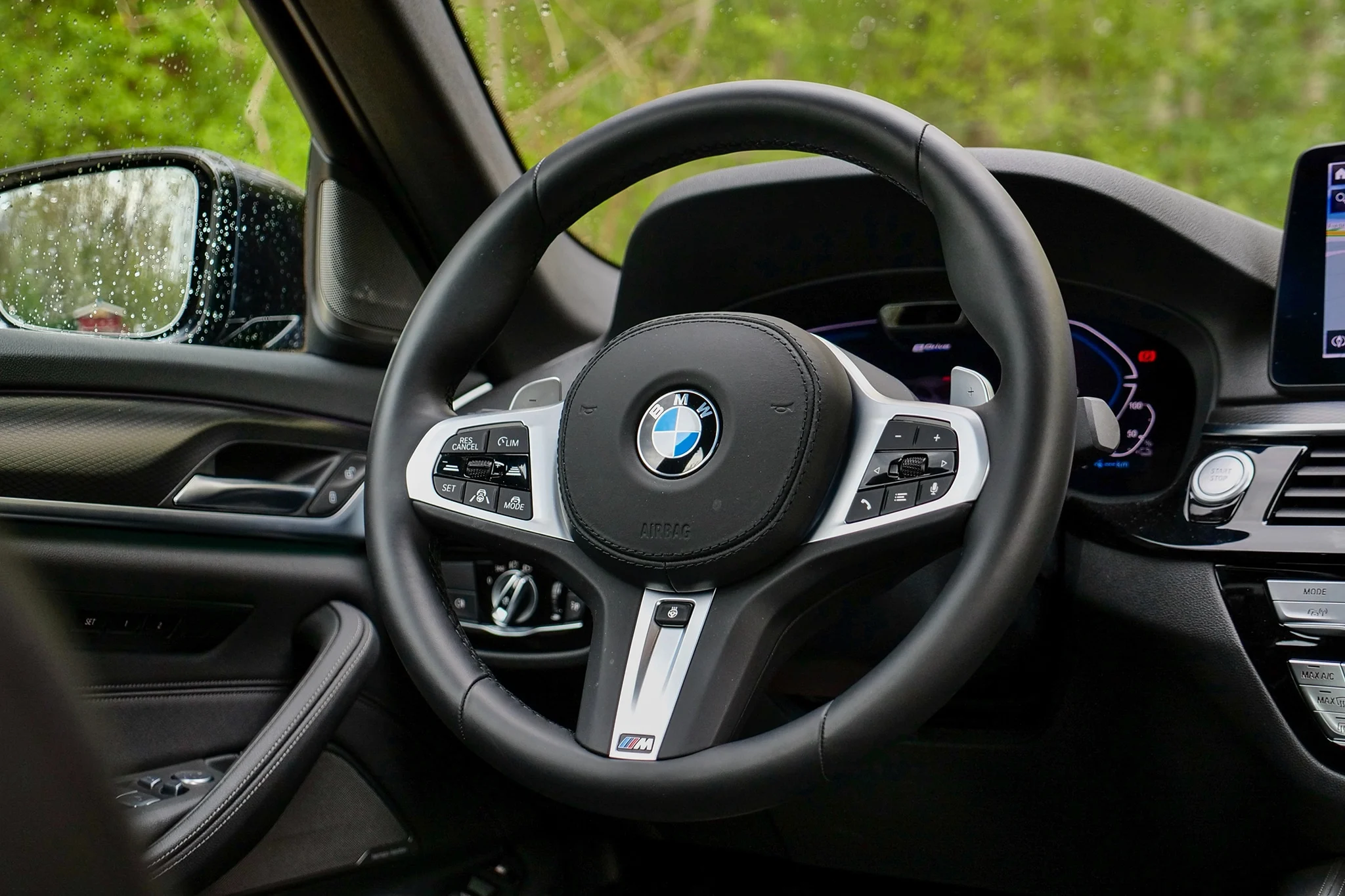 BMW 545e – interiør (11)