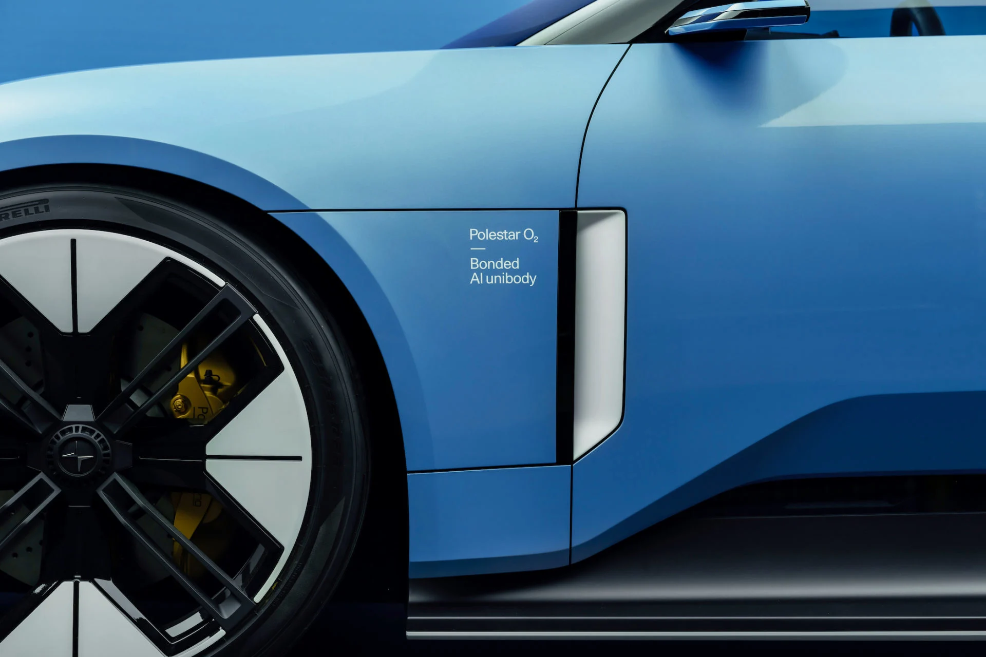 656738_20220816_Polestar_electric_roadster_concept