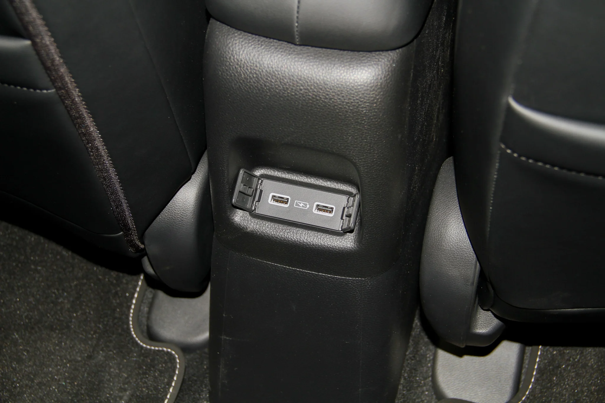 Honda Jazz Hybrid &#8211; Interiør (10)