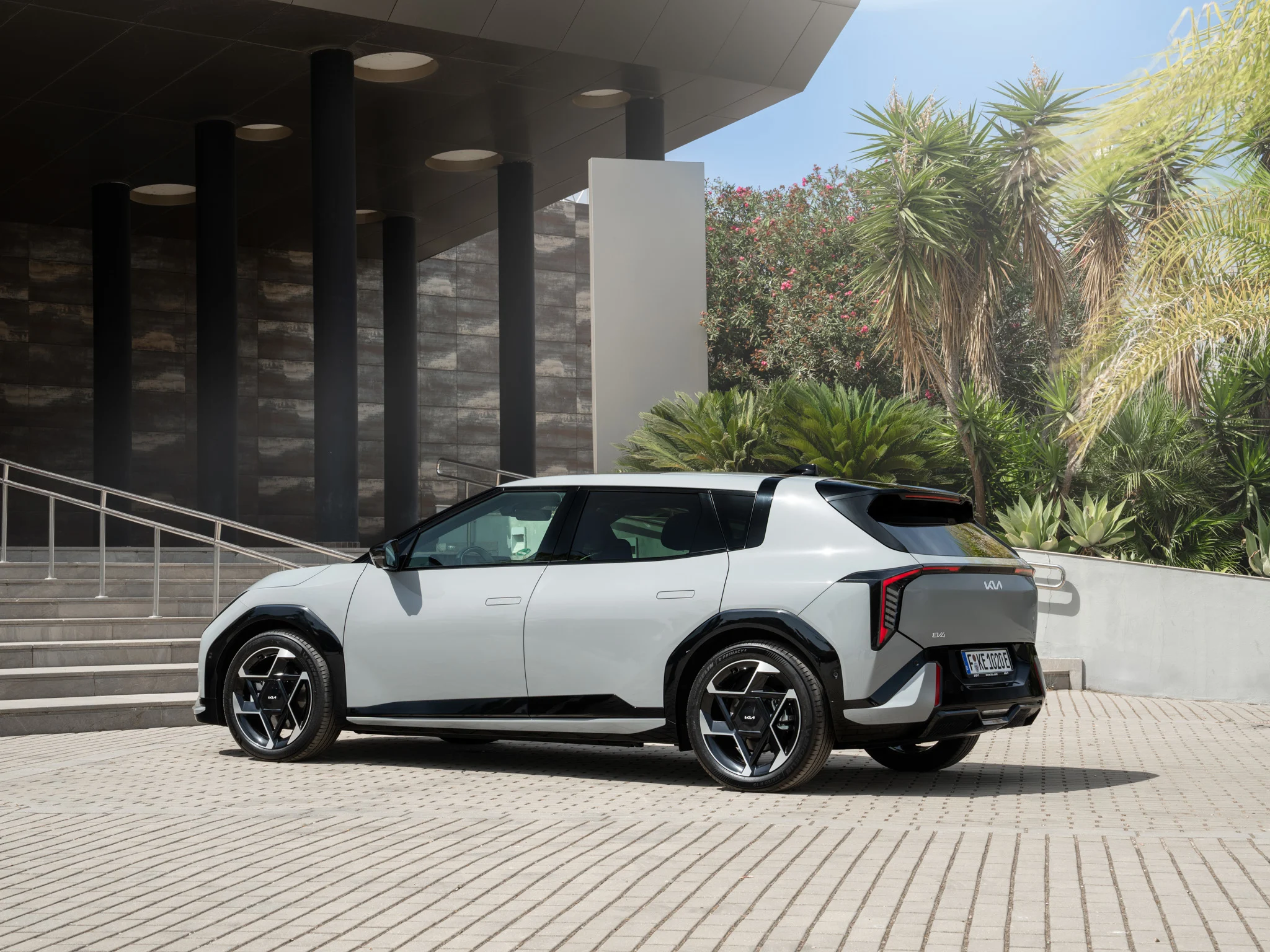 Kia EV4-18