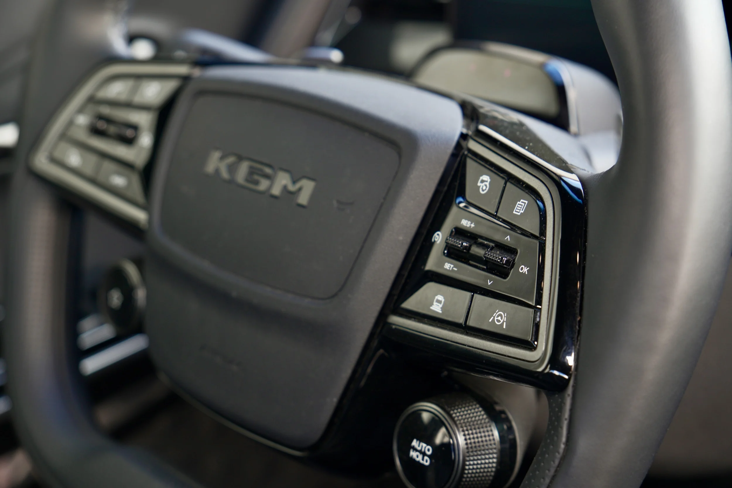 TEST KGM Musso EV MBB 1072