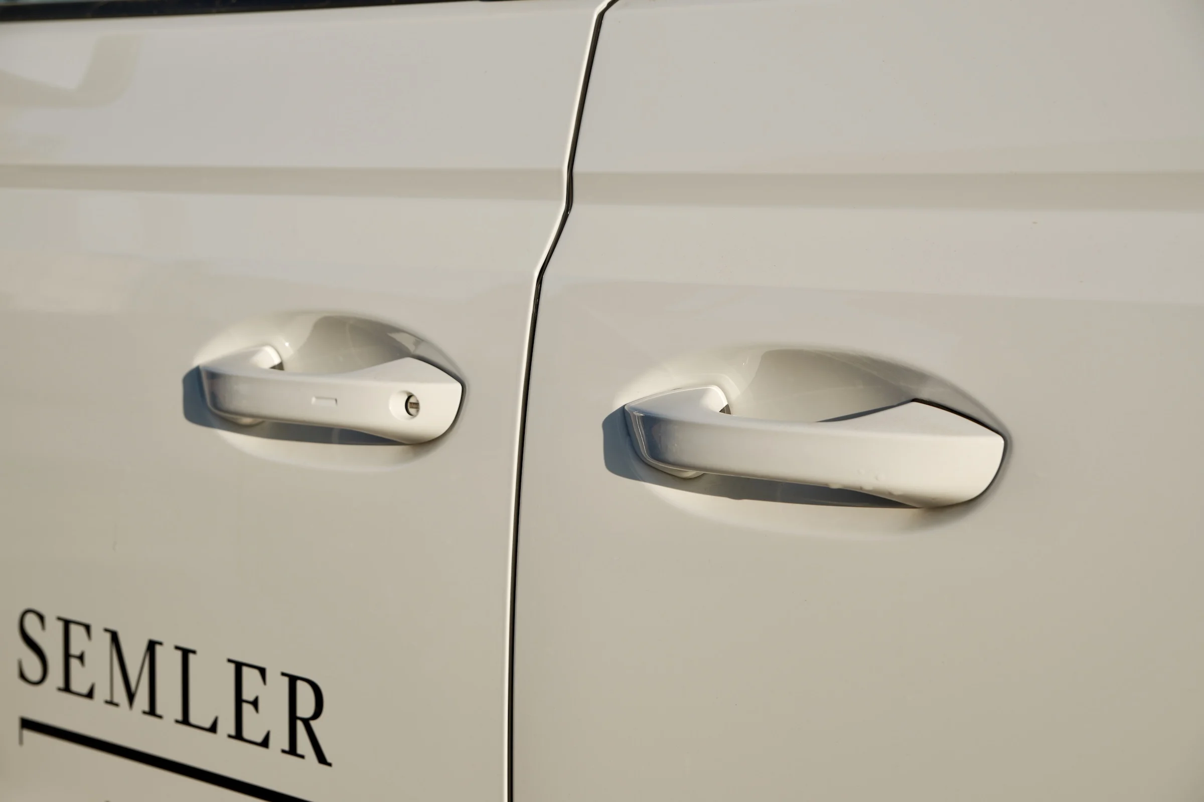 DUEL Kia PV5 Pass vs VW ID. Buzz 722