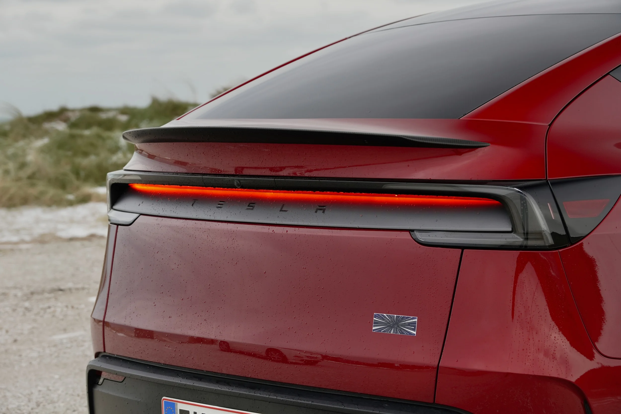 TEST Tesla Model Y Performance MBB 7957