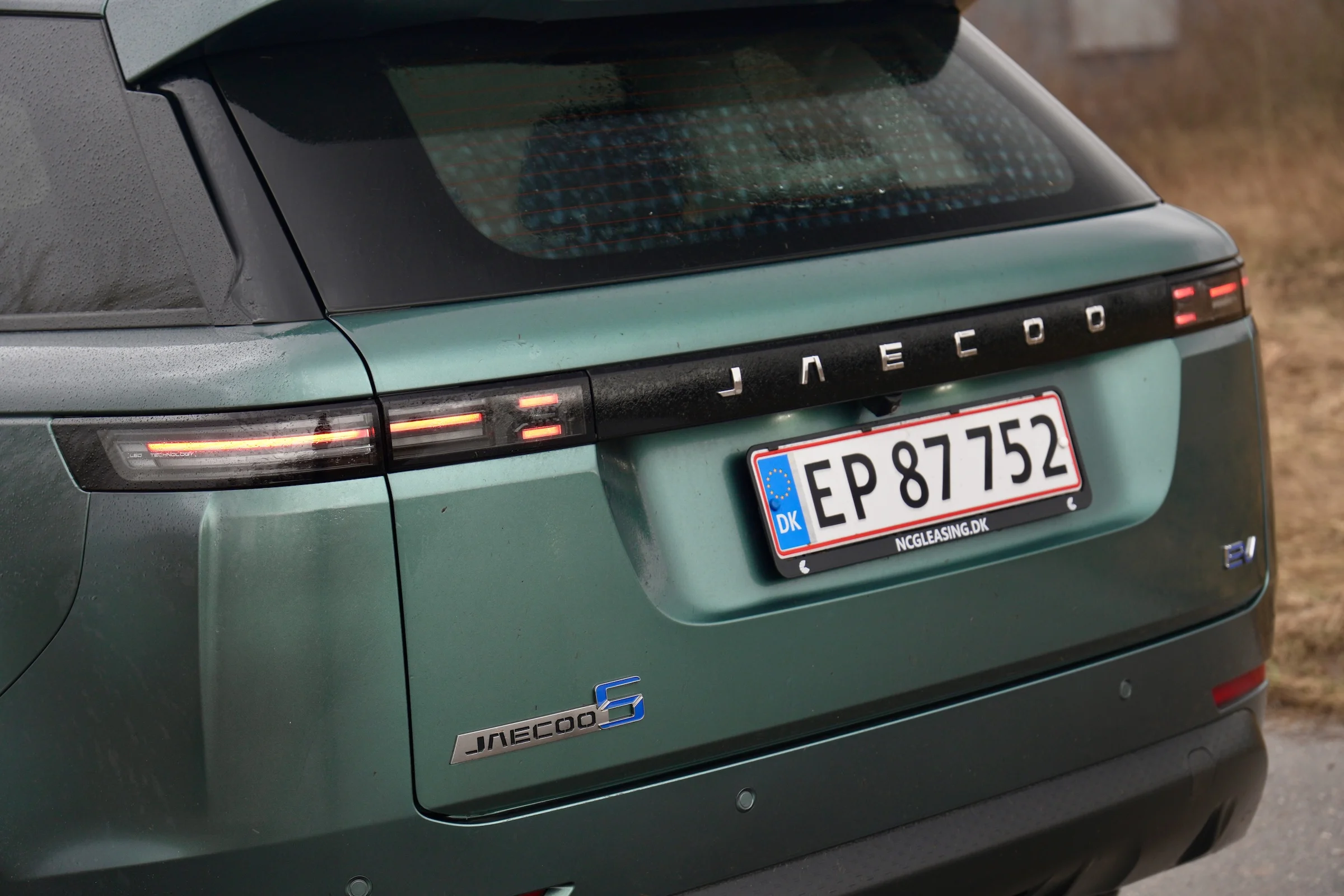 DUEL Jaecoo J5 EV vs Renault 4 E-Tech 057