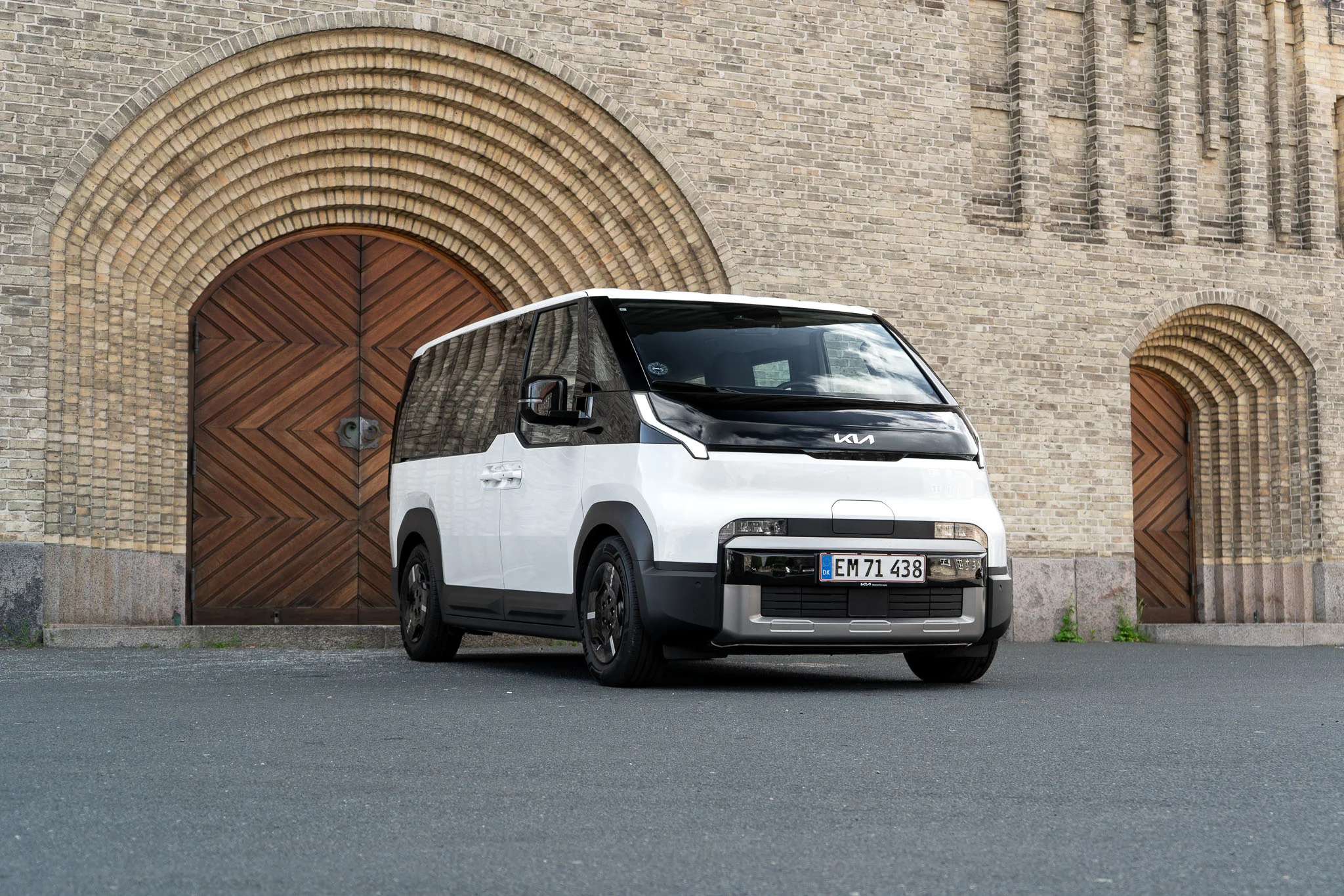 Kia PV5 Standard Range-2