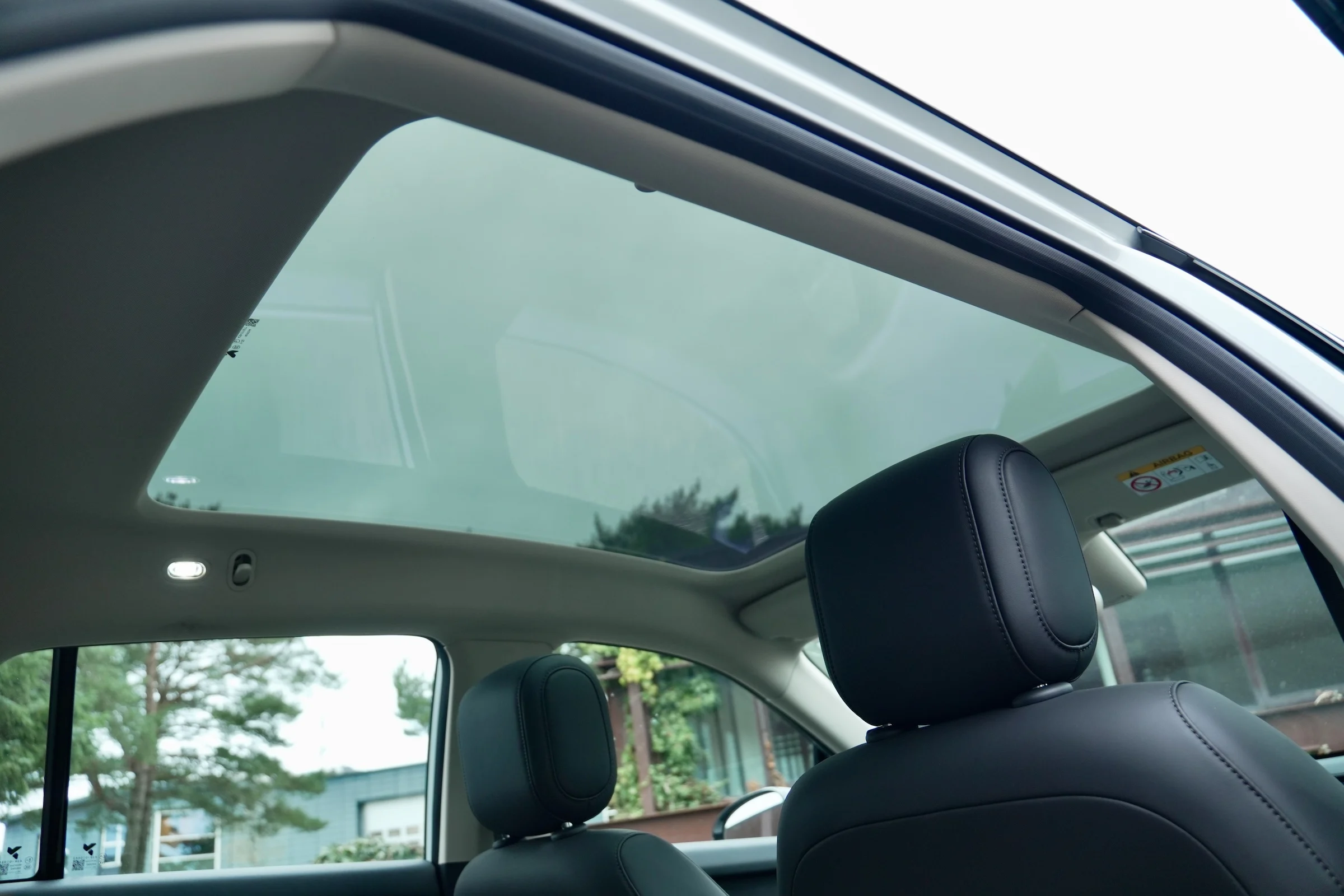 DUEL Firefly vs Renault 5 52 MBB 010