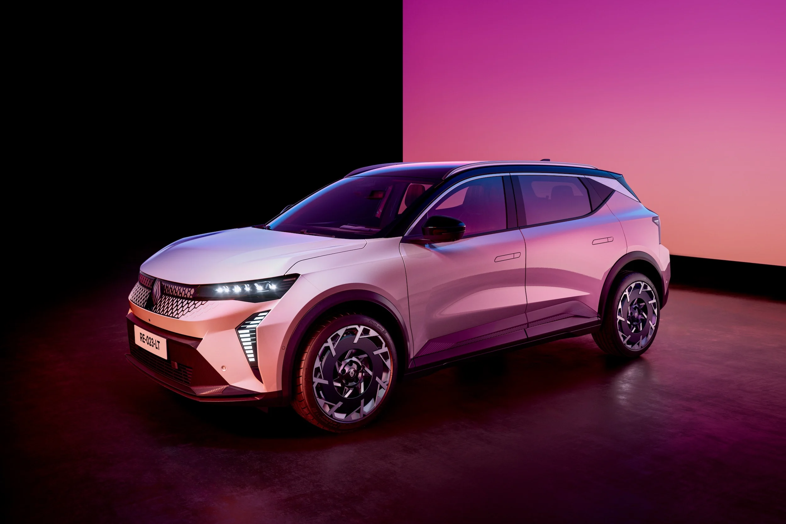 Renault-Scenic-E-Tech-electric-2026 (1)