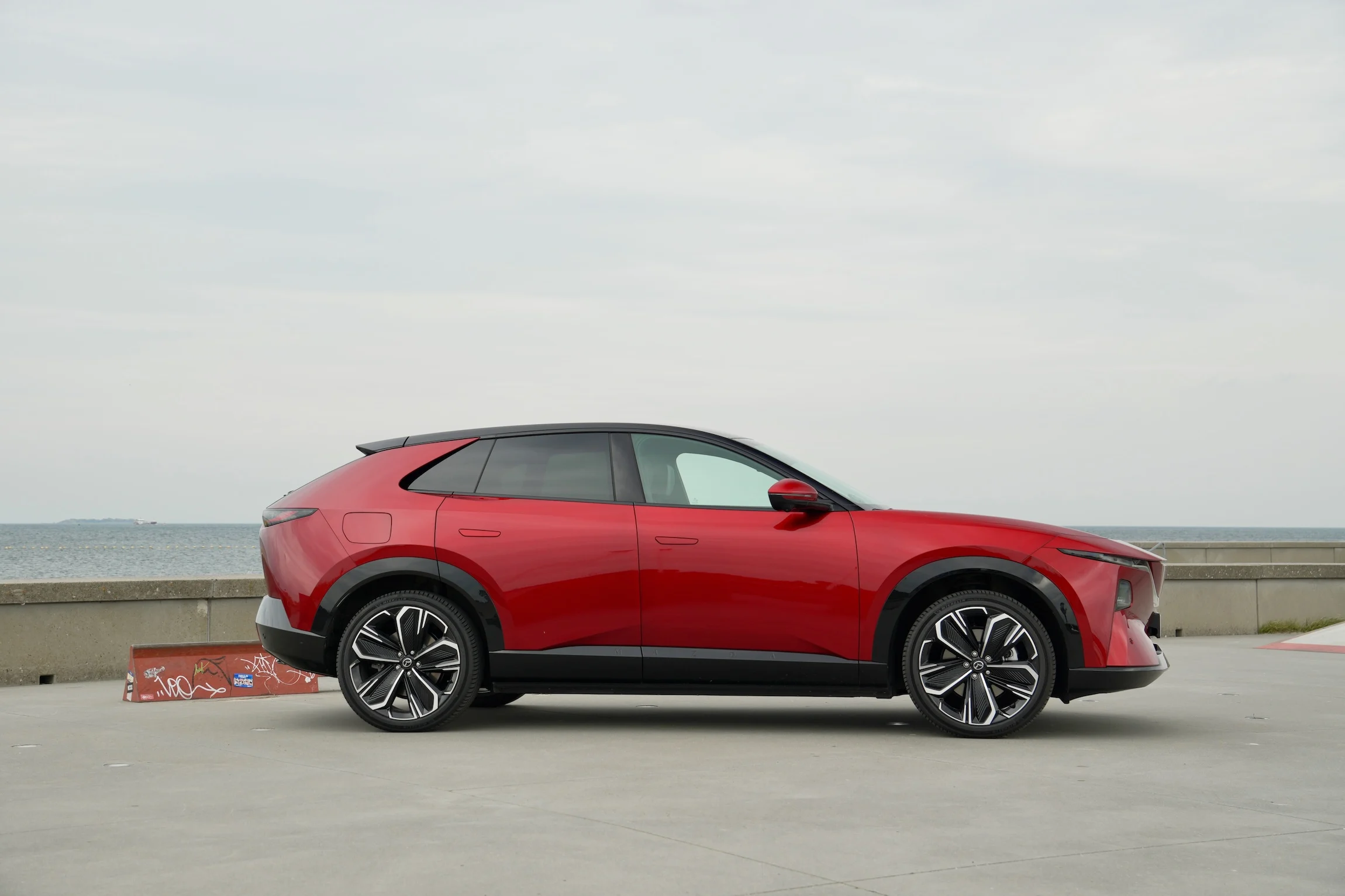 FØRSTE TUR Mazda CX-6e MBB 191