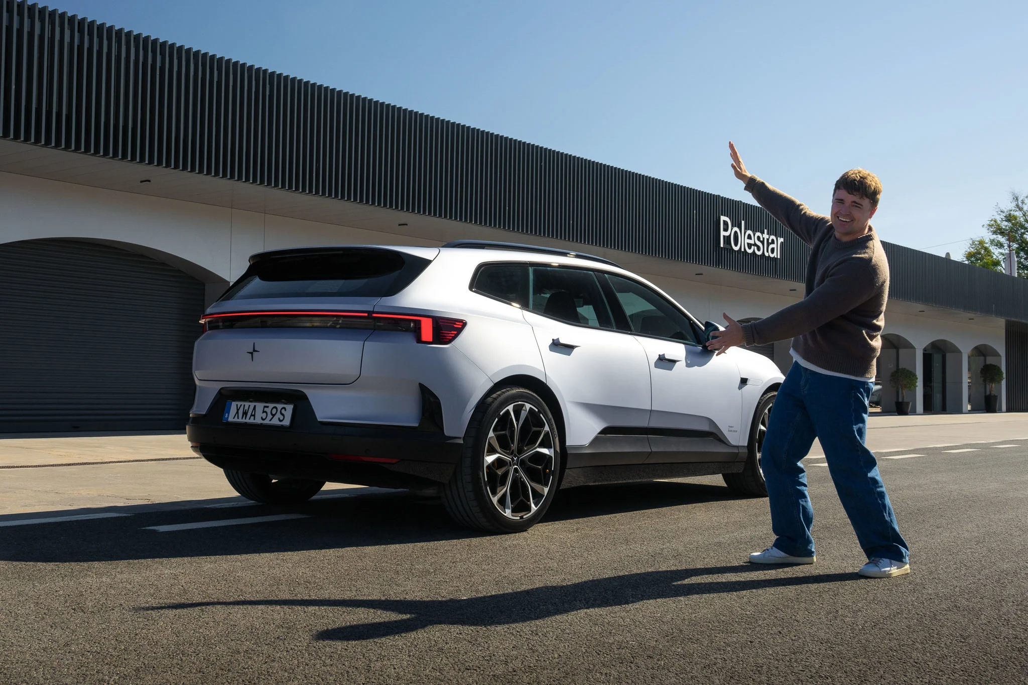 Polestar 4 SUV - Video