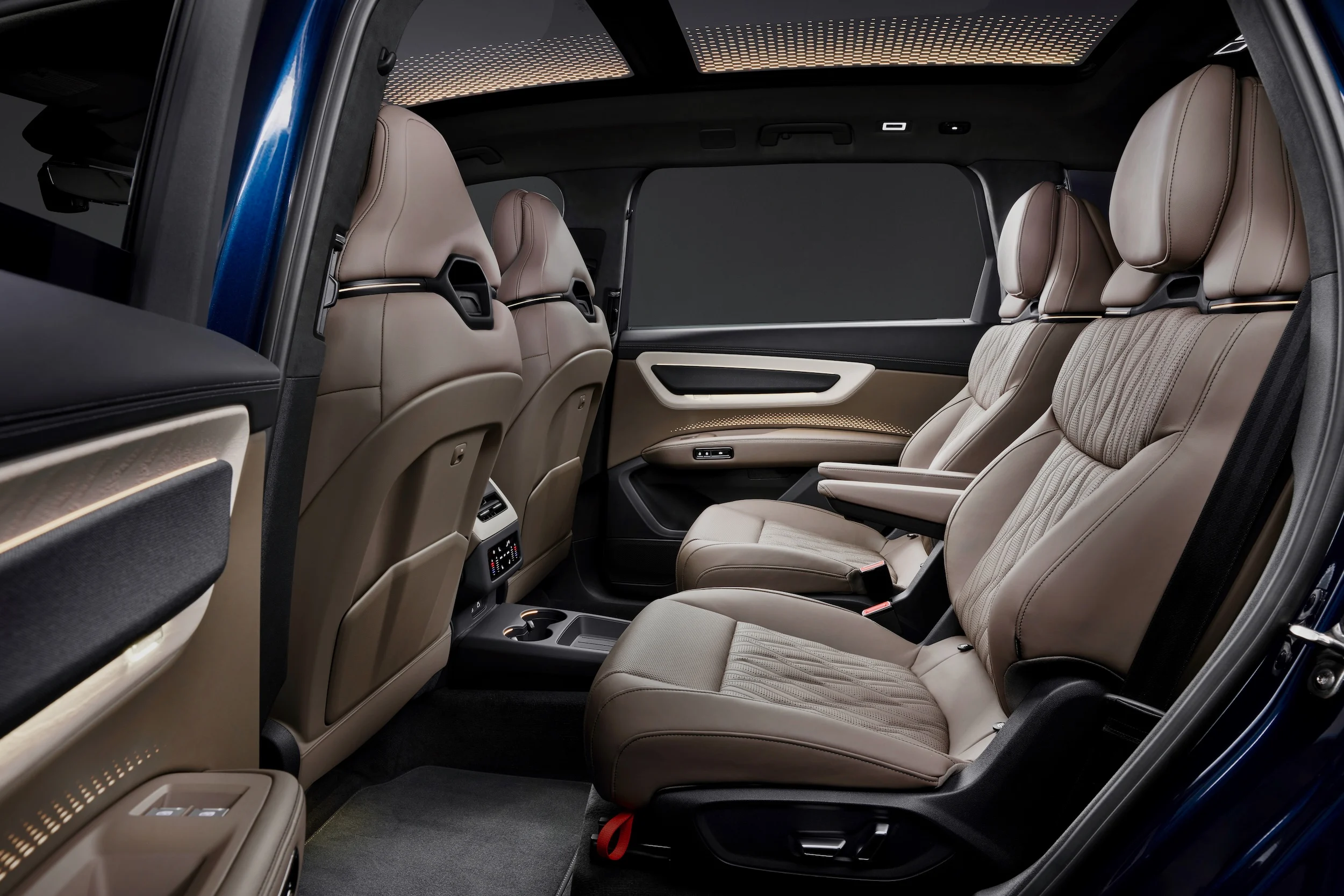Audi Q9 3926 large