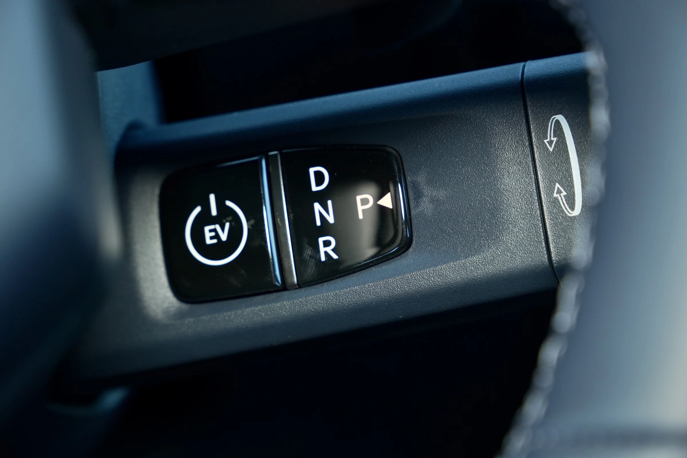 DUEL Kia PV5 Pass vs VW ID. Buzz 801