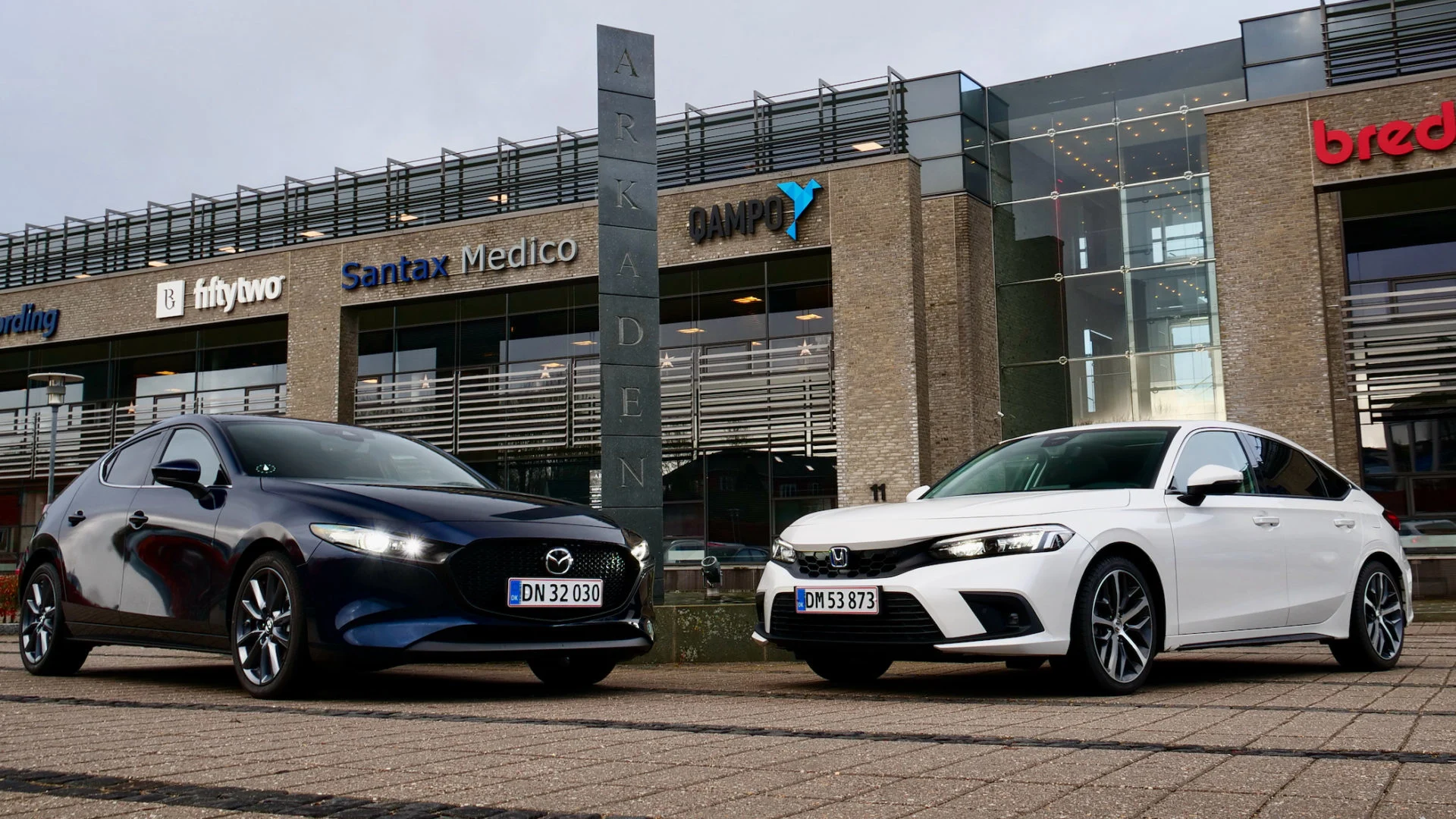 DUEL Honda Civic Hybrid vs Mazda 3 X 9219