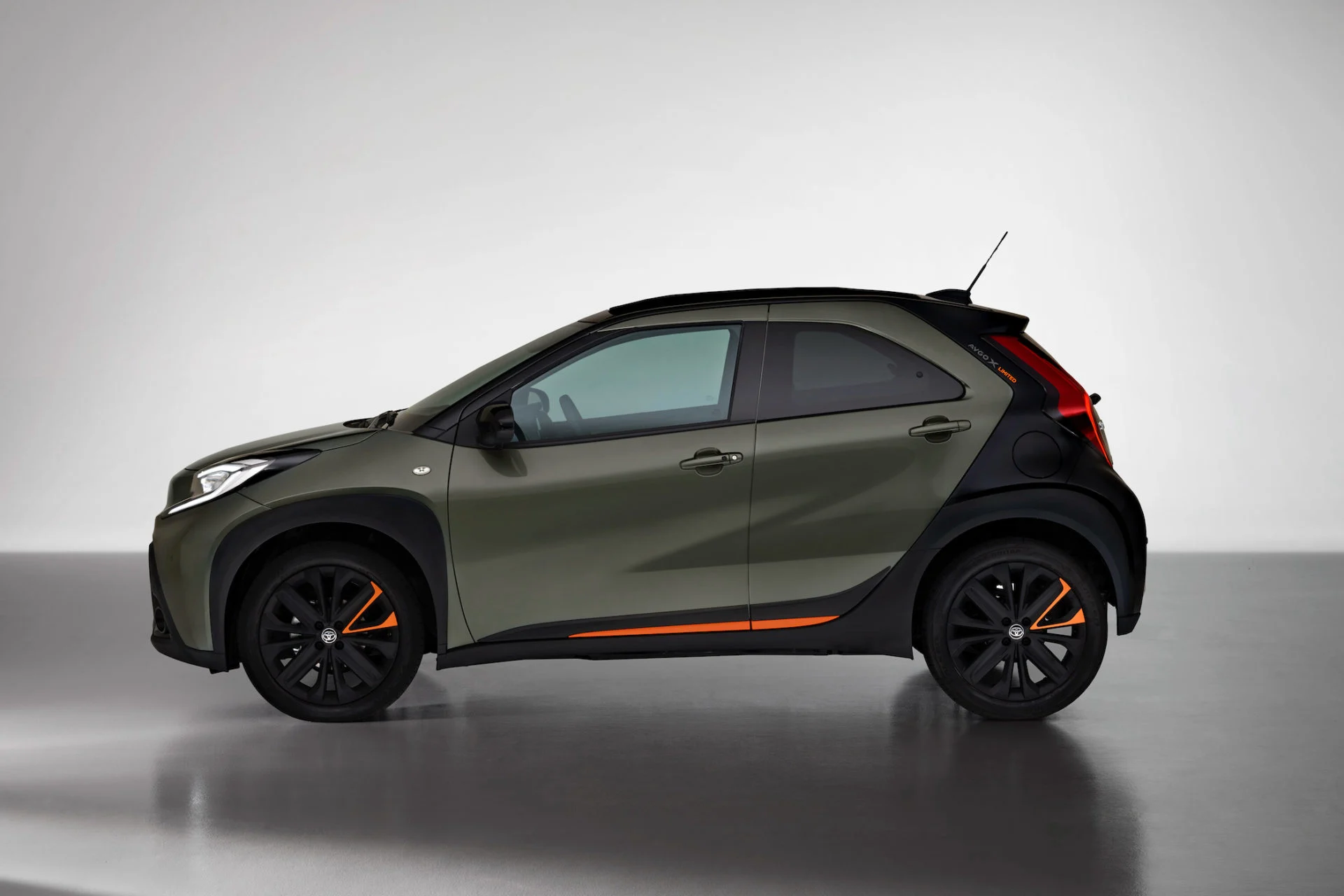 Toyota Aygo X 2021_GToyota Aygo X 2021_Cardamom 6