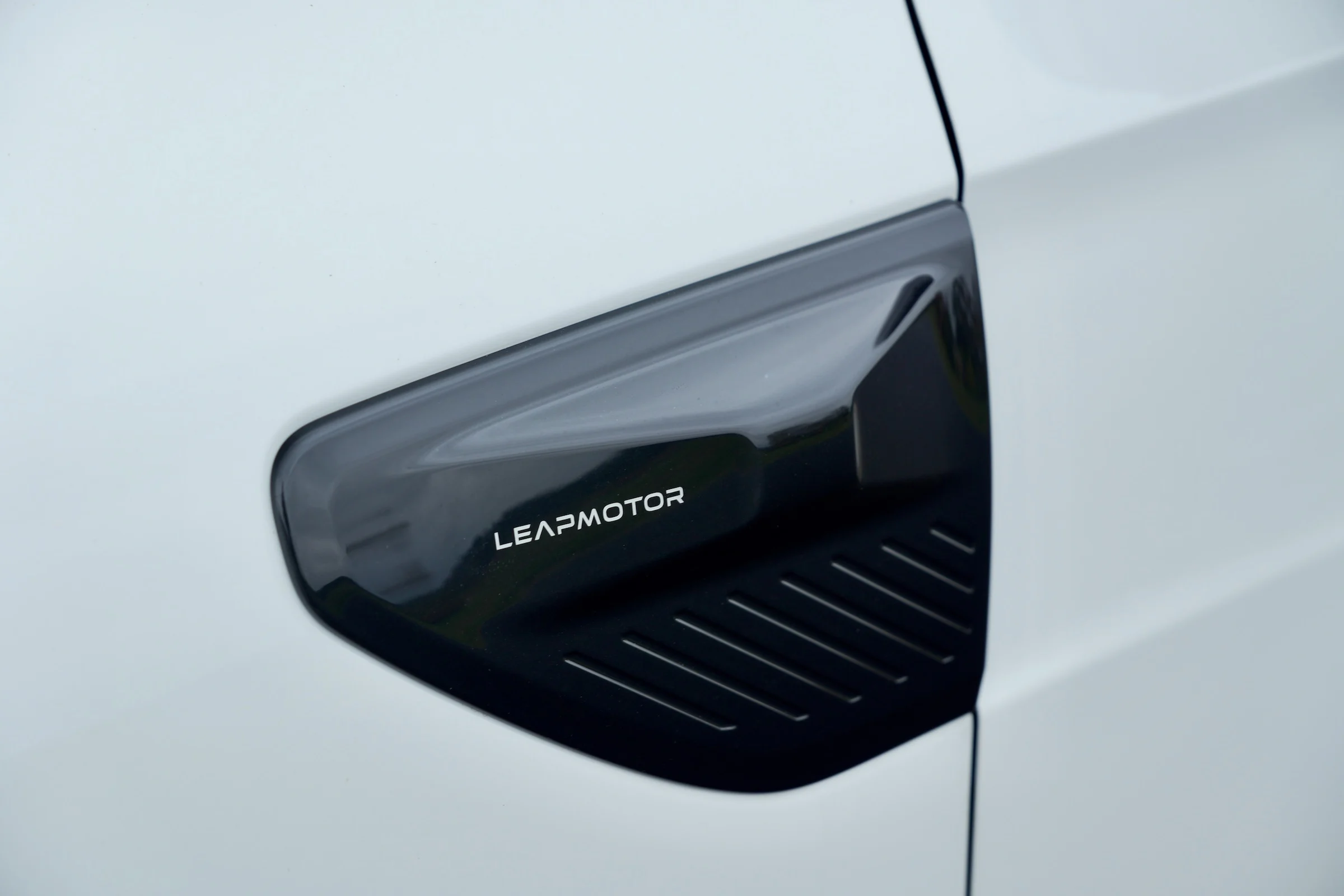 FOERSTE TUR Leapmotor B10 377