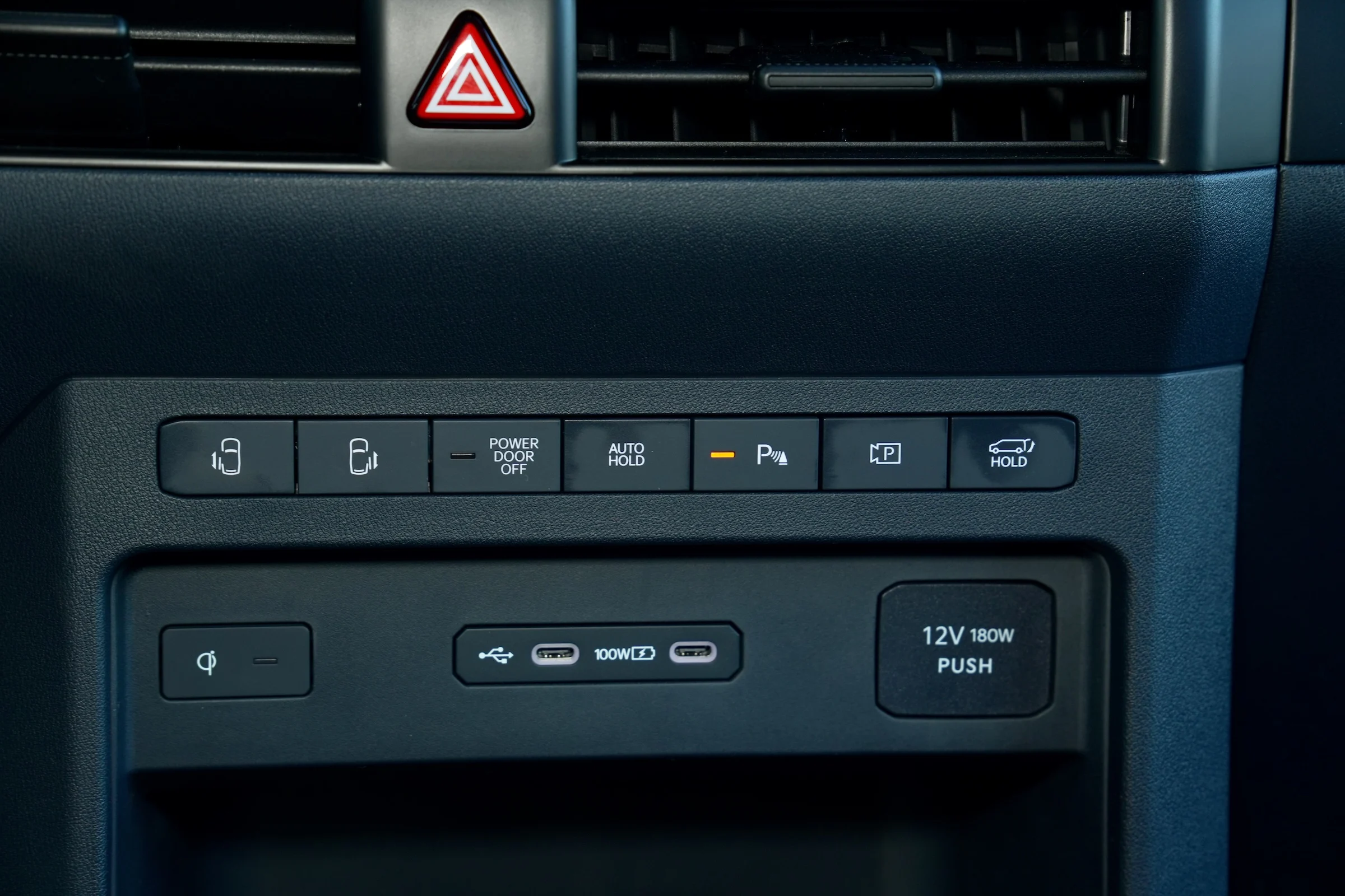 DUEL Kia PV5 Pass vs VW ID. Buzz 795