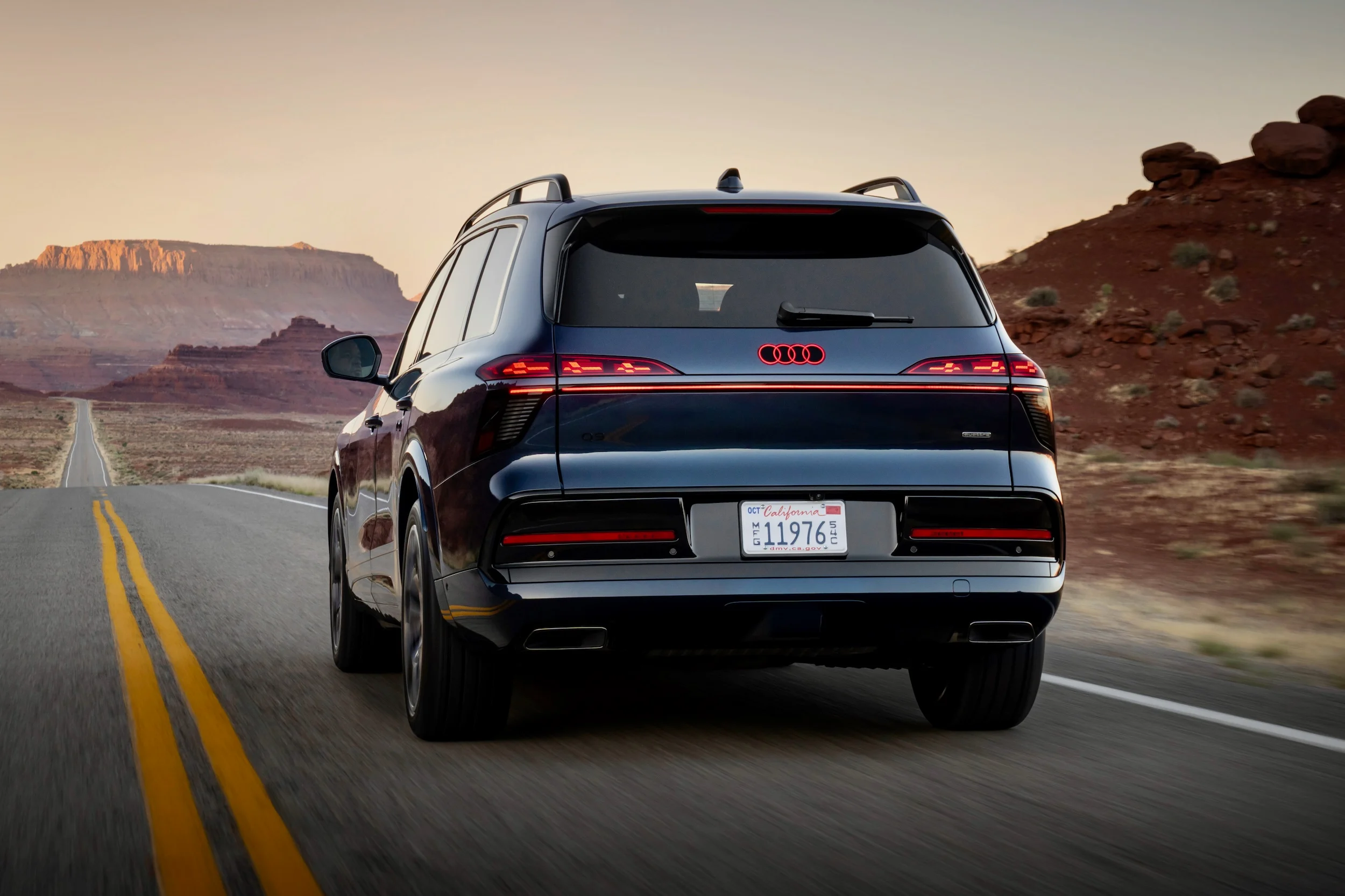 Audi Q9 3888 large