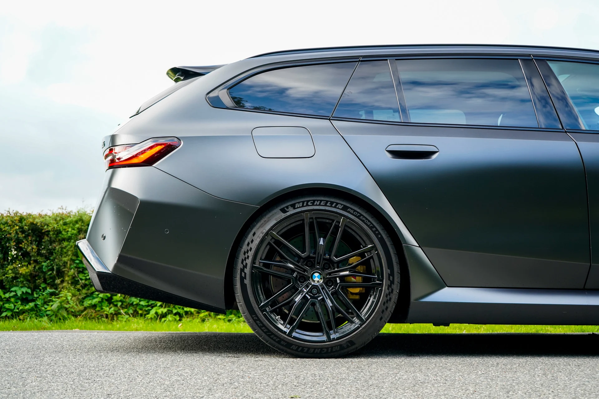 BMW M5 Touring-10