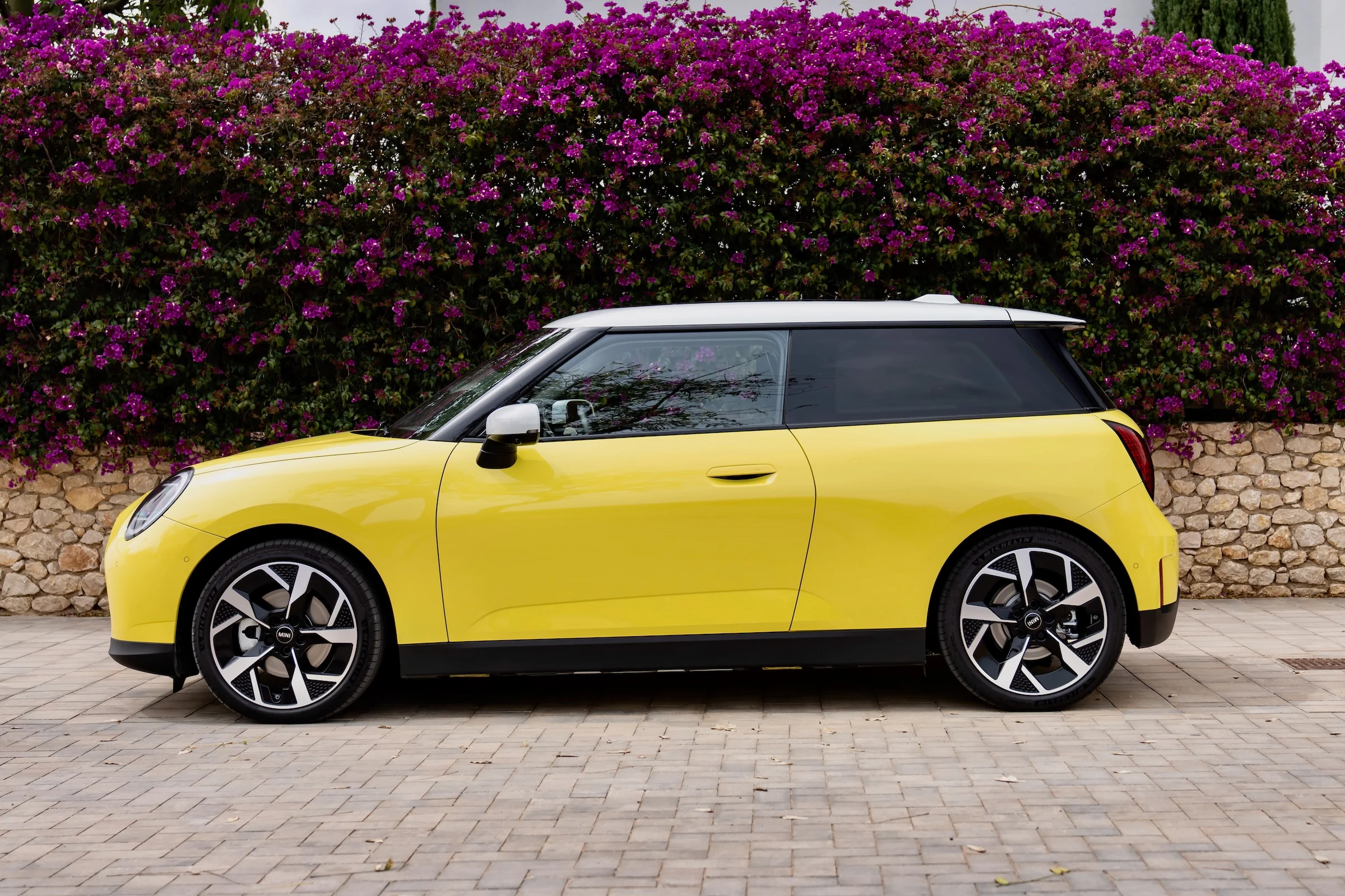 P90550436 highRes mini-cooper-se-05-20