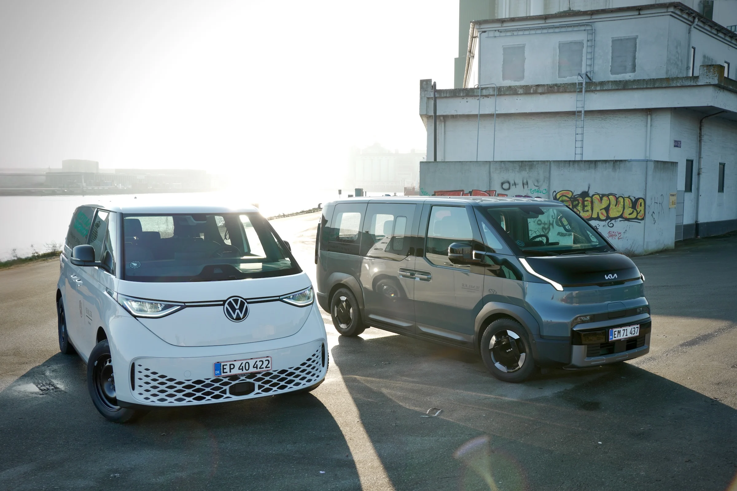 DUEL Kia PV5 Pass vs VW ID. Buzz 727