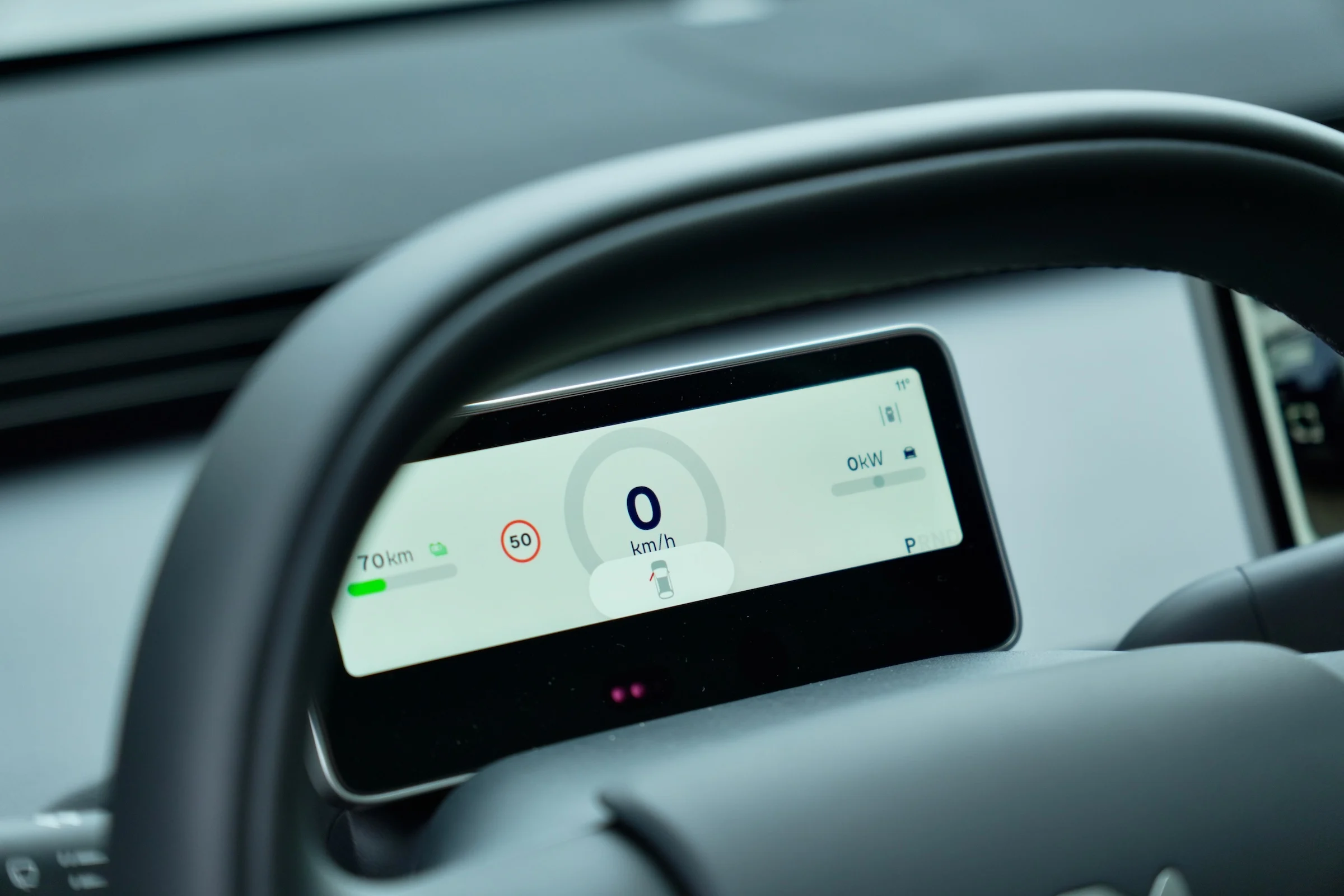 DUEL Firefly vs Renault 5 52 MBB 987