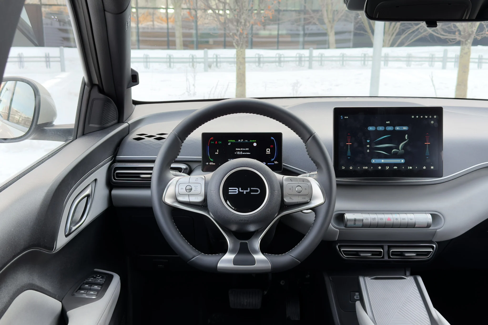 BYD Dolphin Surf - interiør-7