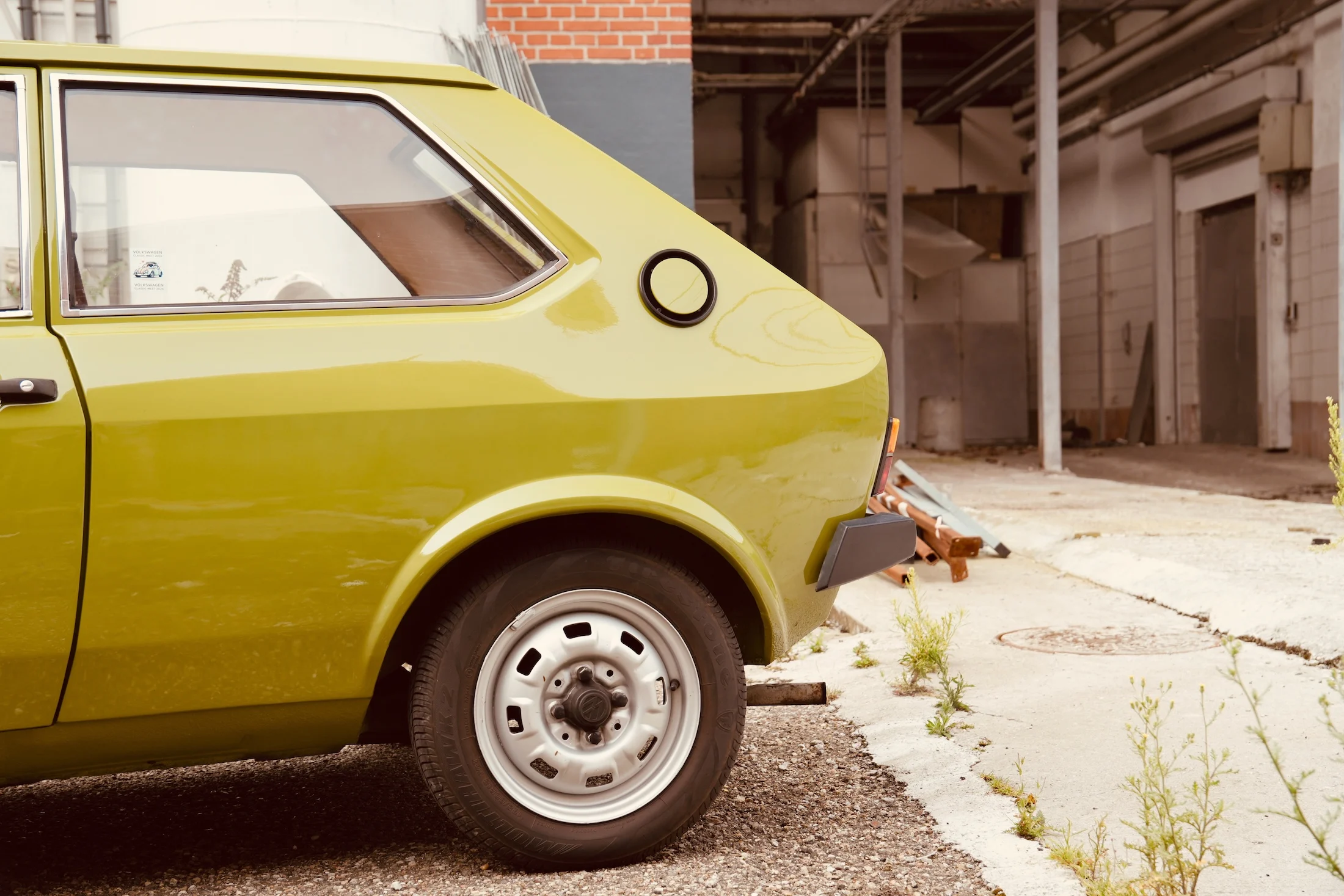 VW Polo L 1975 MBB 03411