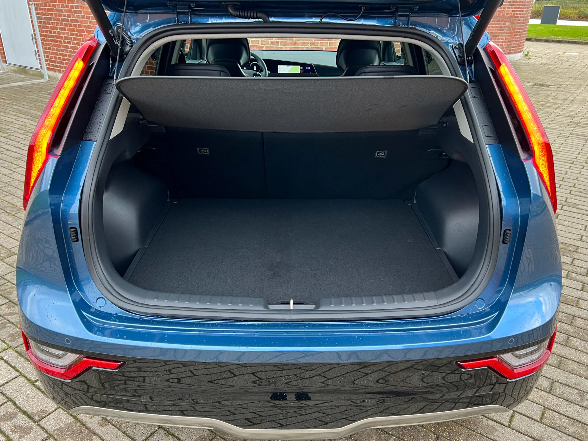 Hyundai Kona vs Kia Niro-37