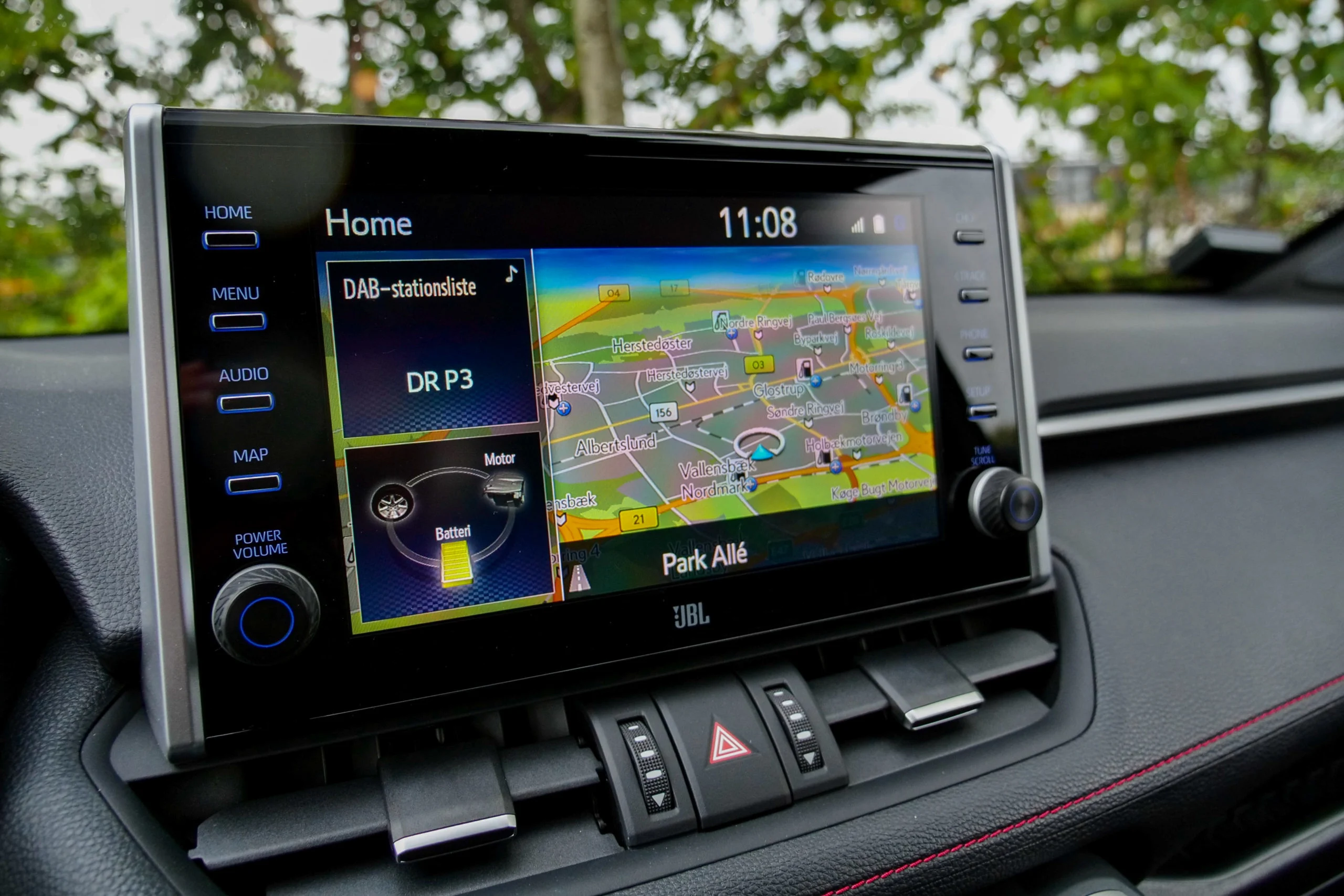 Toyota RAV4 Plug In &#8211; Interiør (8)