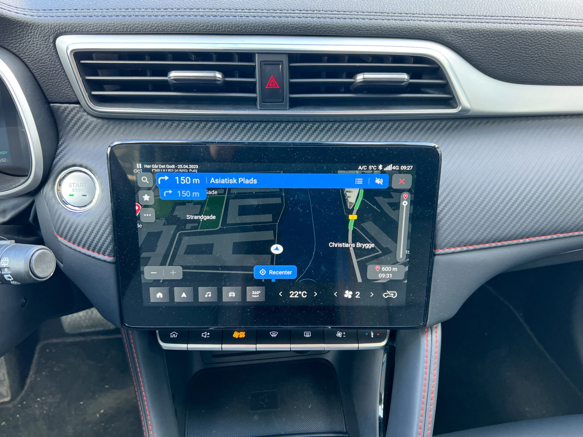 MG ZS EV vs MG4_Interior-09