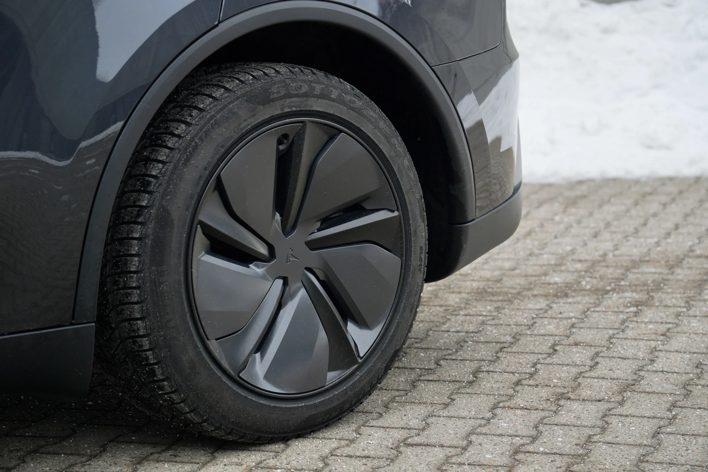 DUEL MGS6 EV vs Tesla Model Y Baghjuls MBB 472