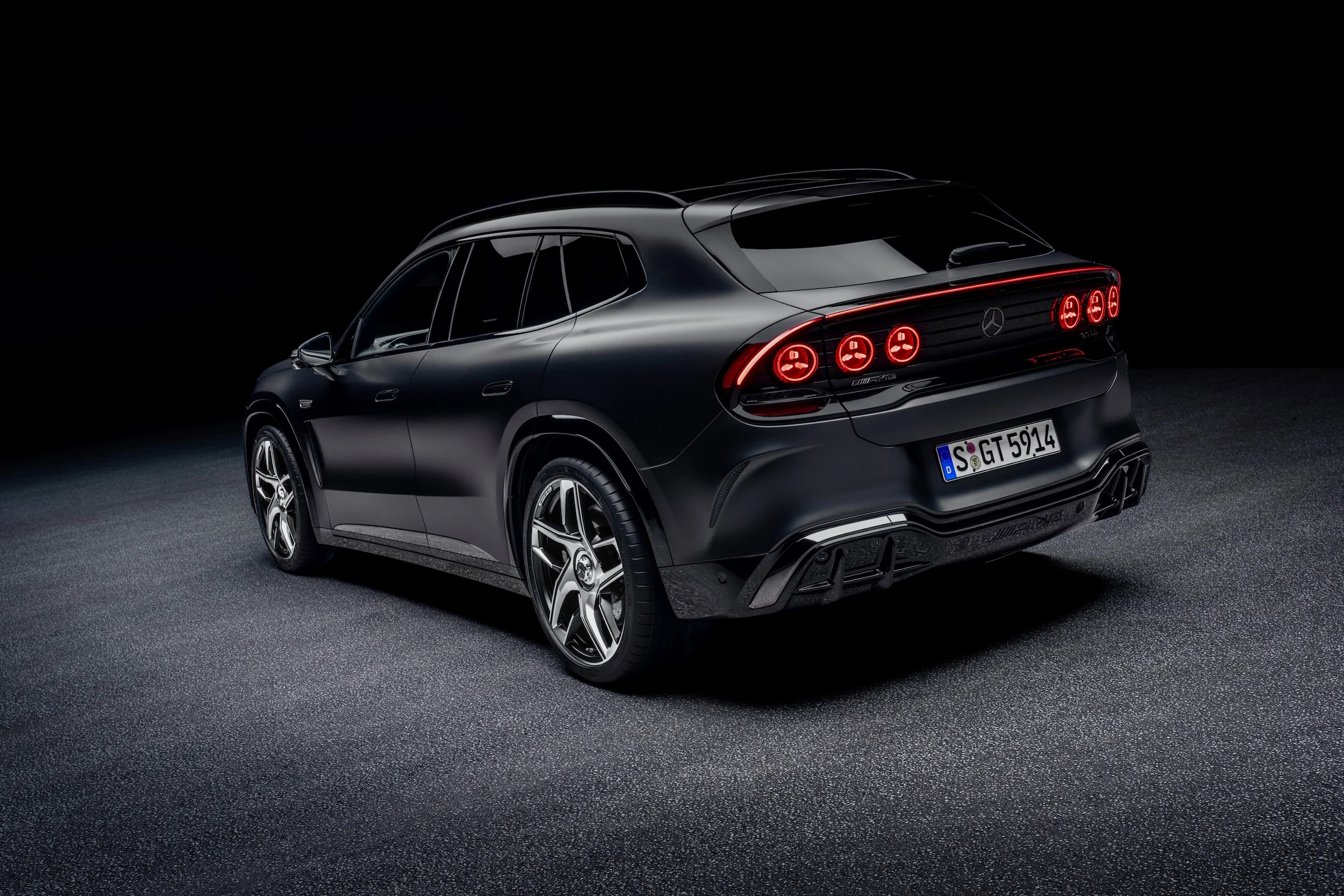 Mercedes-AMG GT SUV 332 005