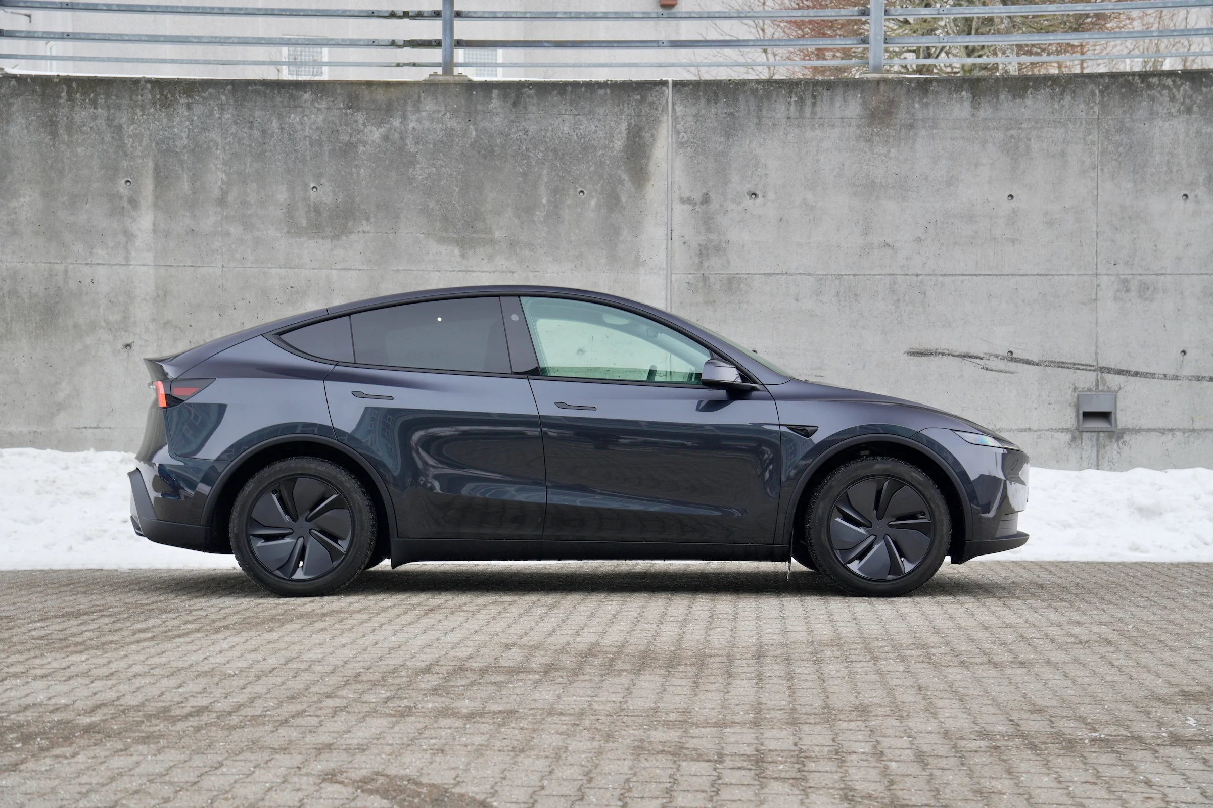 DUEL MGS6 EV vs Tesla Model Y Baghjuls MBB 510