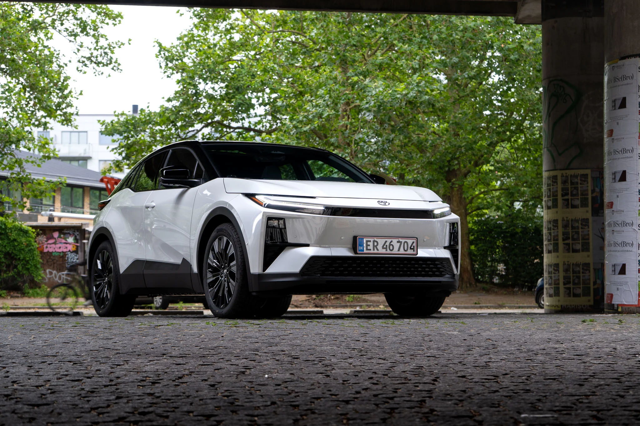 Toyota C-HR+-15