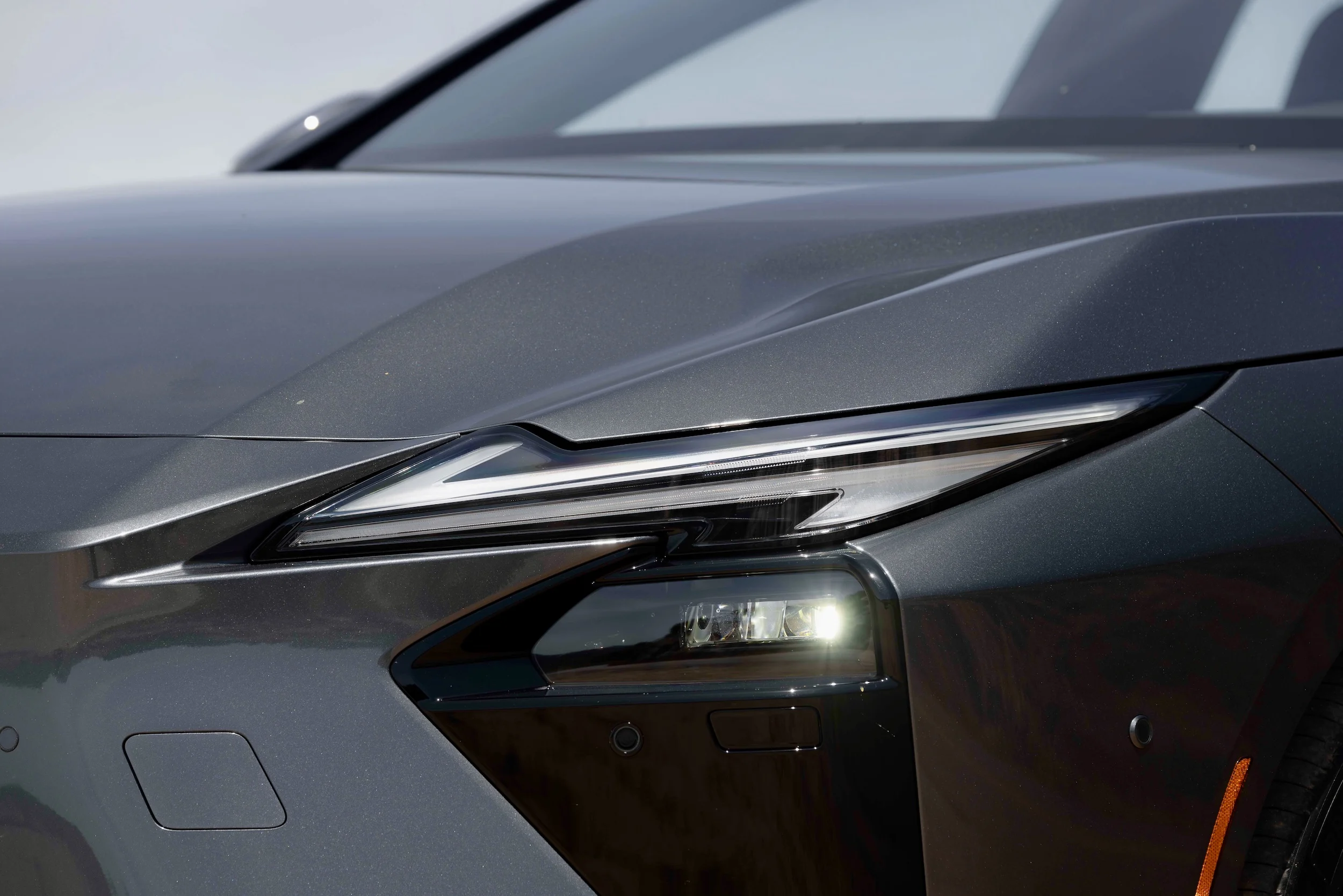 lexus es350e luxuryexecutive sonicgrey black 015