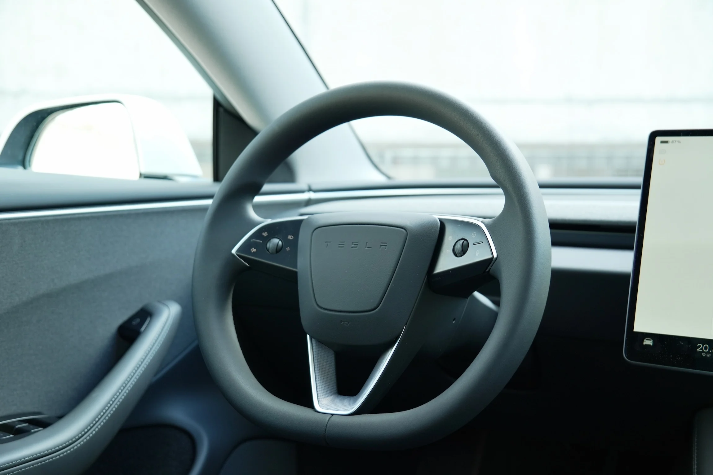 STORTEST Mazda 6e Tesla Model 3 VW ID.7 MBB5242