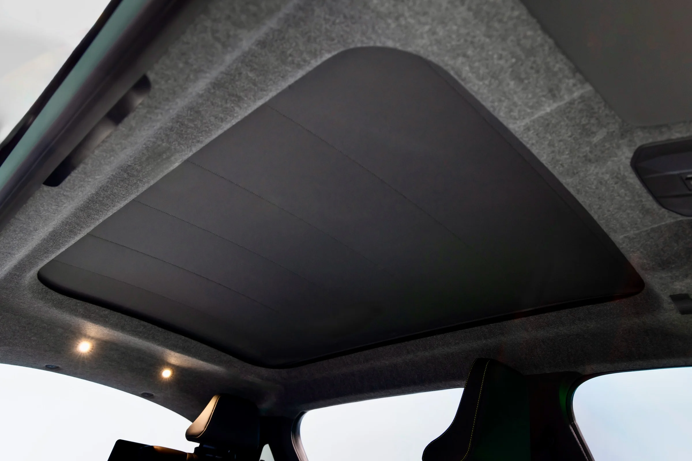 Renault-4-E-Tech-electric-kopi 6