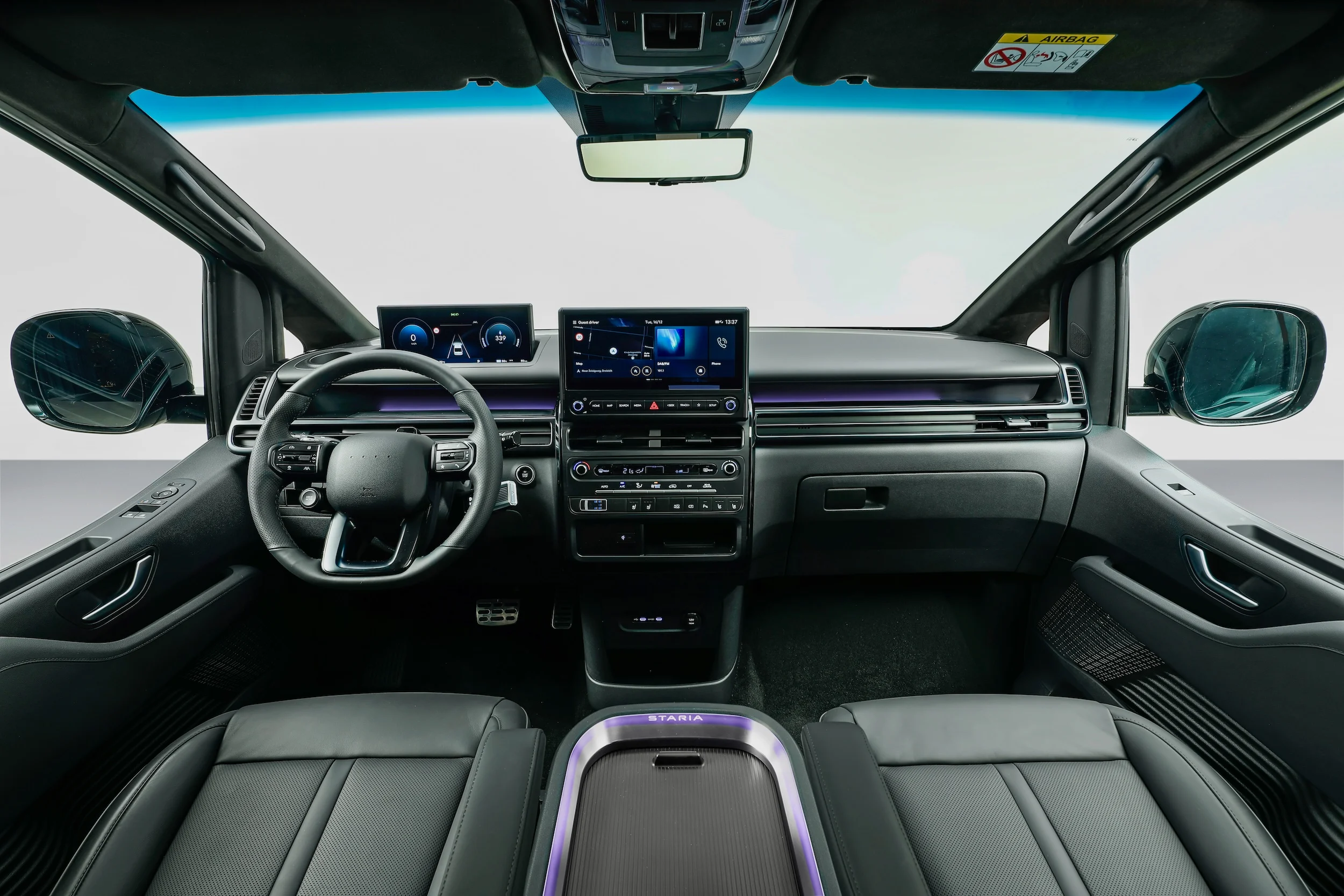 hyundai-staria-electric-0126-interior-01