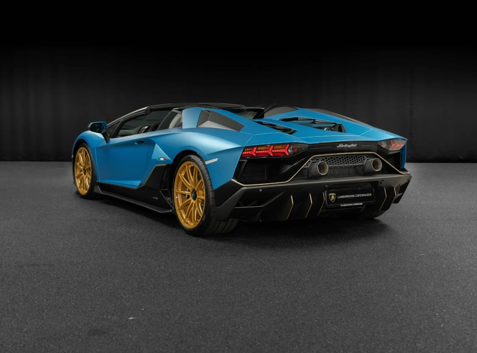Lamborghini Aventador