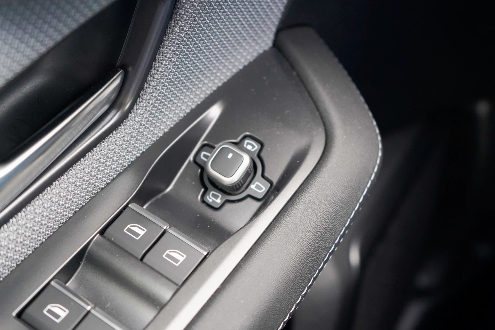 Opel Grandland-07